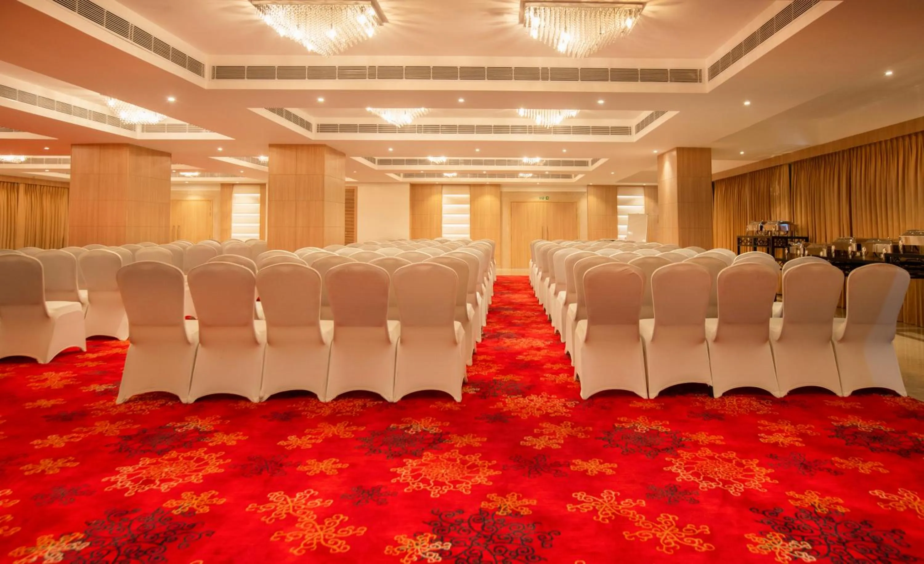 Banquet/Function facilities in Red Fox by Lemon Tree Hotels, Dehradun