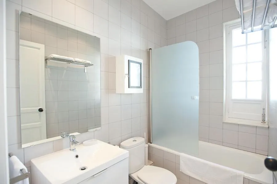 Bathroom in Apartamentos Calle Rosario