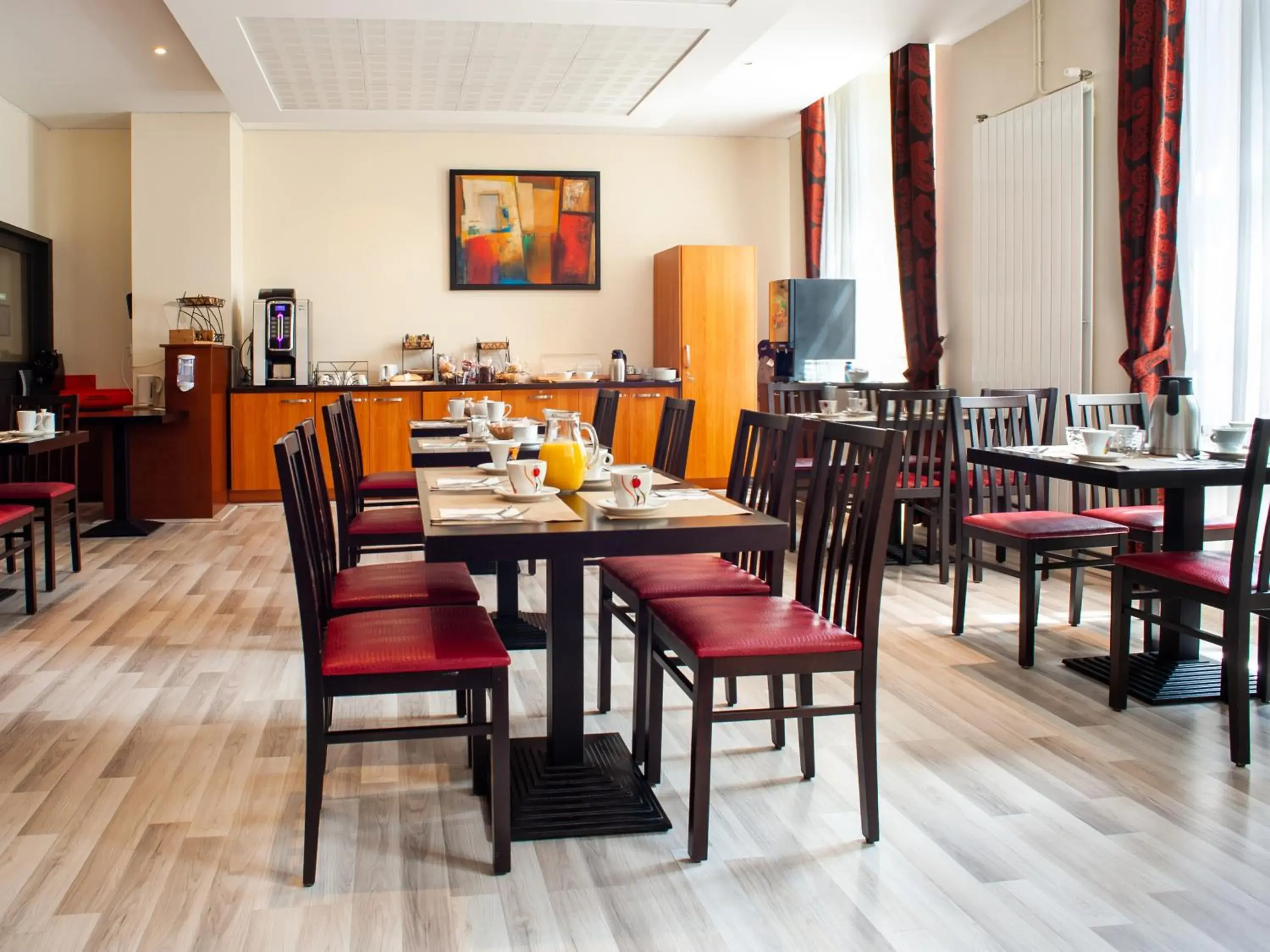 Breakfast in Résidence Vacancéole - Duguesclin Breakfast in Résidence Vacancéole - Duguesclin