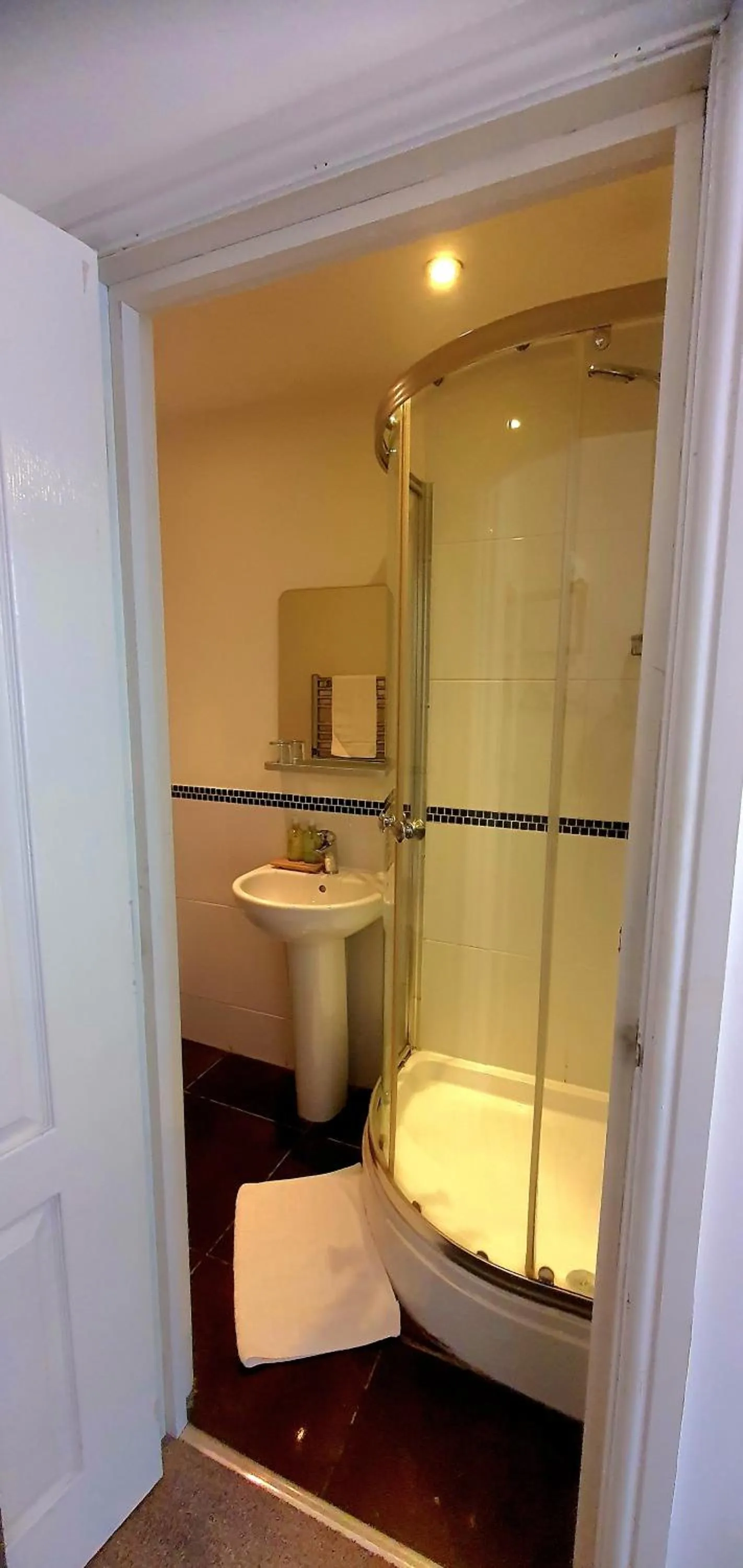 Grand Pier Guest House