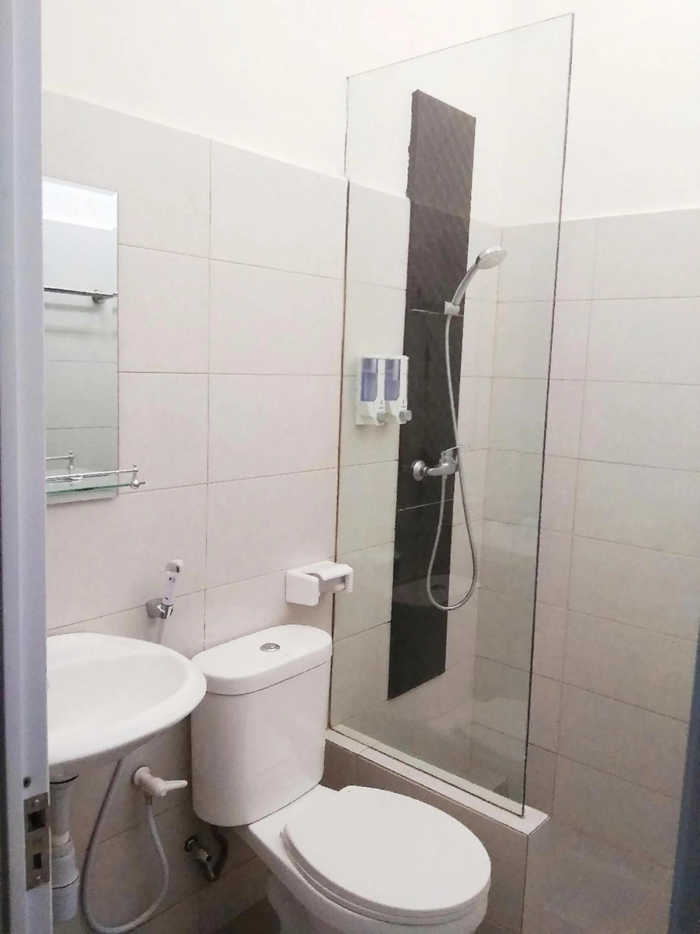 Bathroom in GK Gallery Rumah Sewa