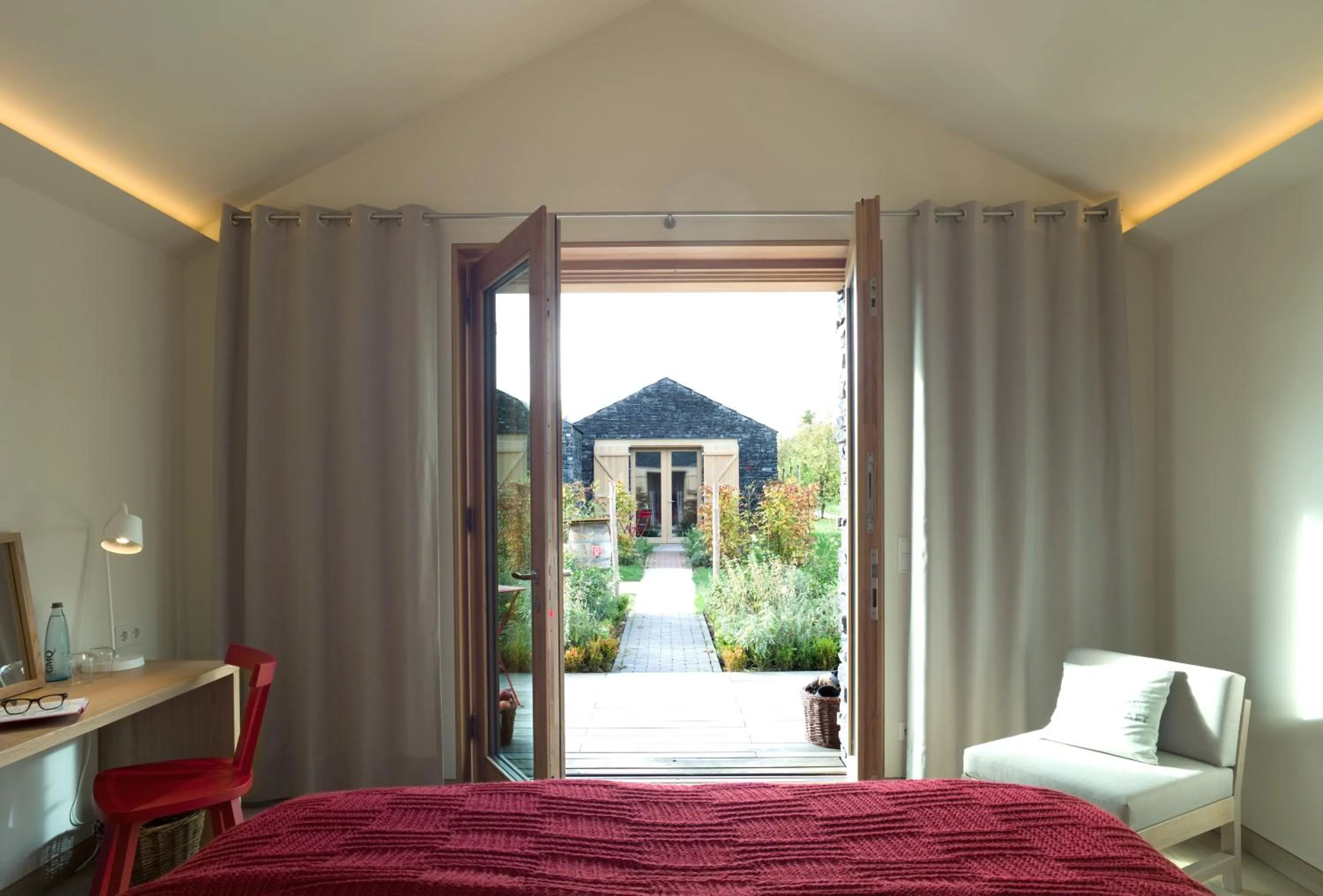 Garden view, Bed in WeinKulturgut Longen-Schlöder