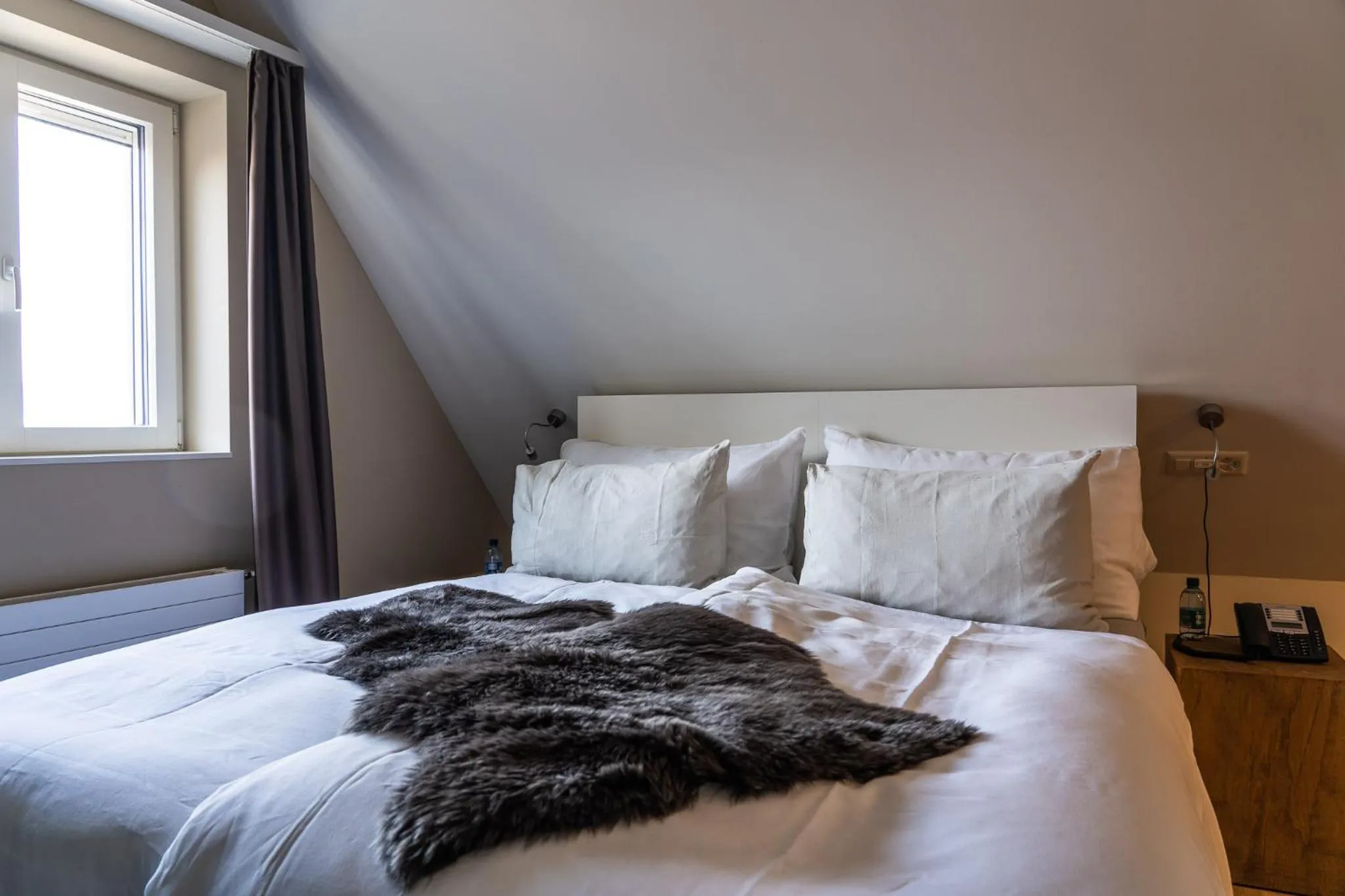 Bed in Landgasthof Halbinsel Au