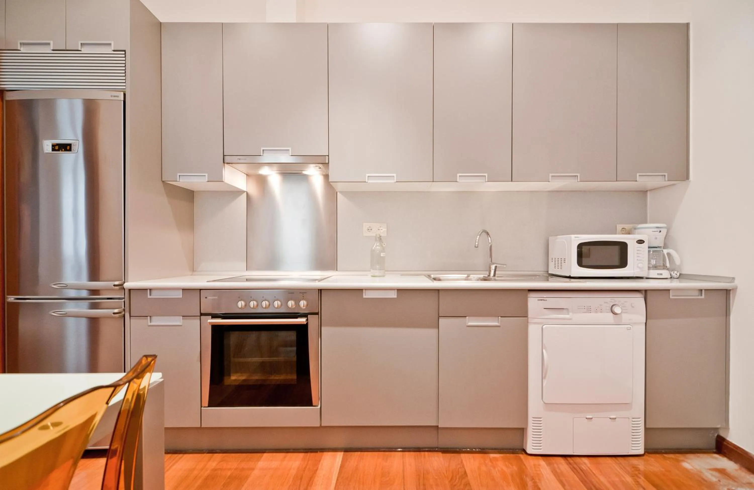 Kitchen or kitchenette in Smartr Madrid Atocha
