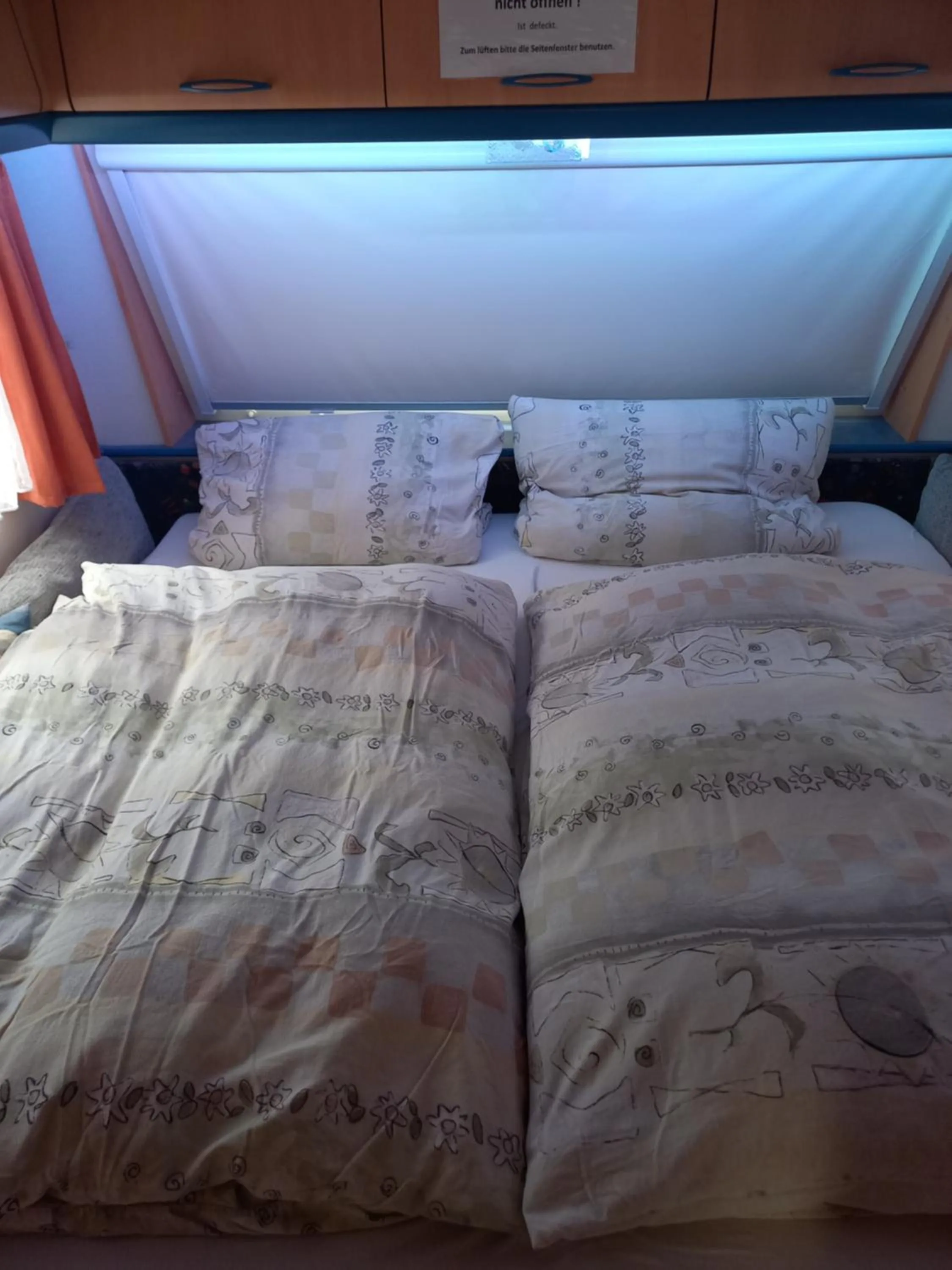 Bed in Ferienwohnwagen Rudolf