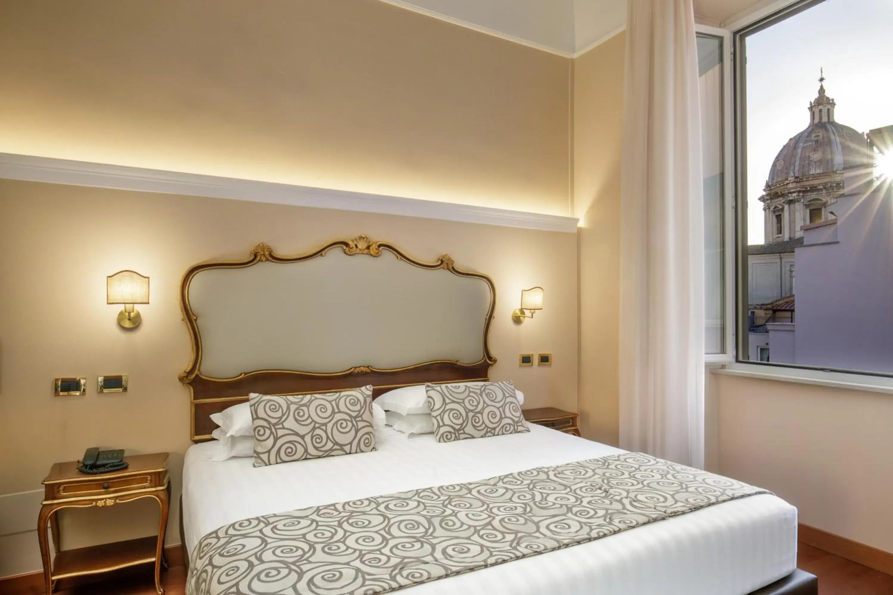 Bedroom, Bed in Hotel Della Torre Argentina Bedroom, Bed in Hotel Della Torre Argentina