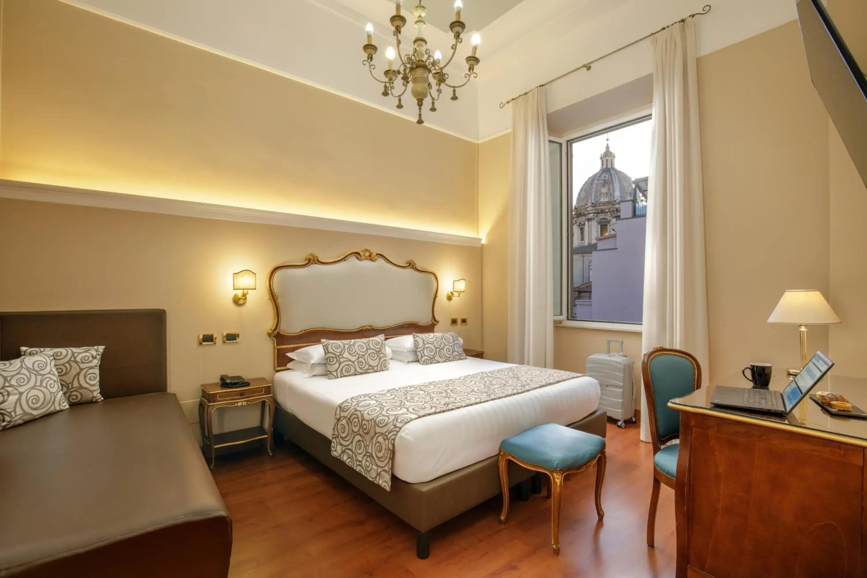 Bedroom, Bed in Hotel Della Torre Argentina Bedroom, Bed in Hotel Della Torre Argentina