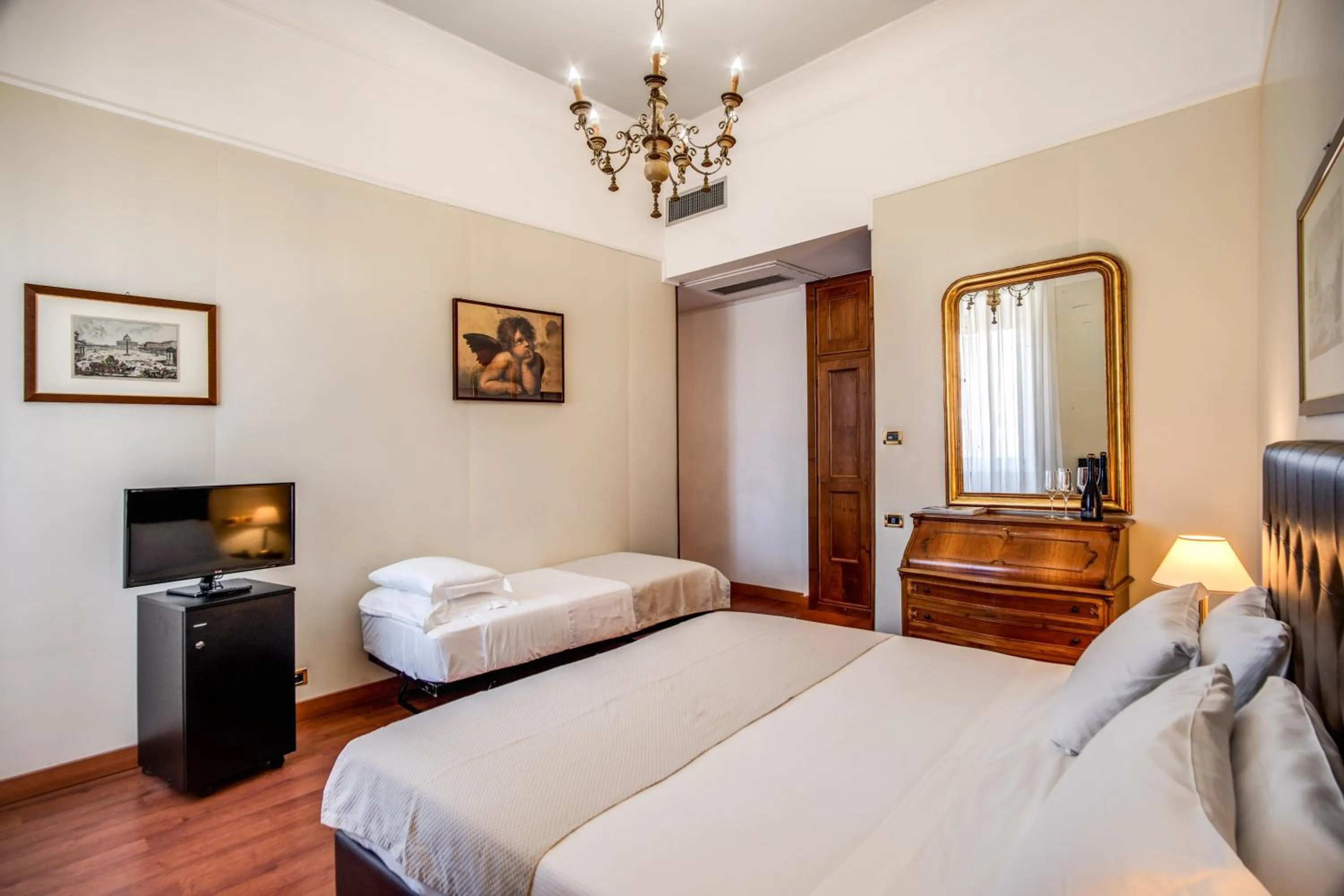 Bed in Hotel Della Torre Argentina