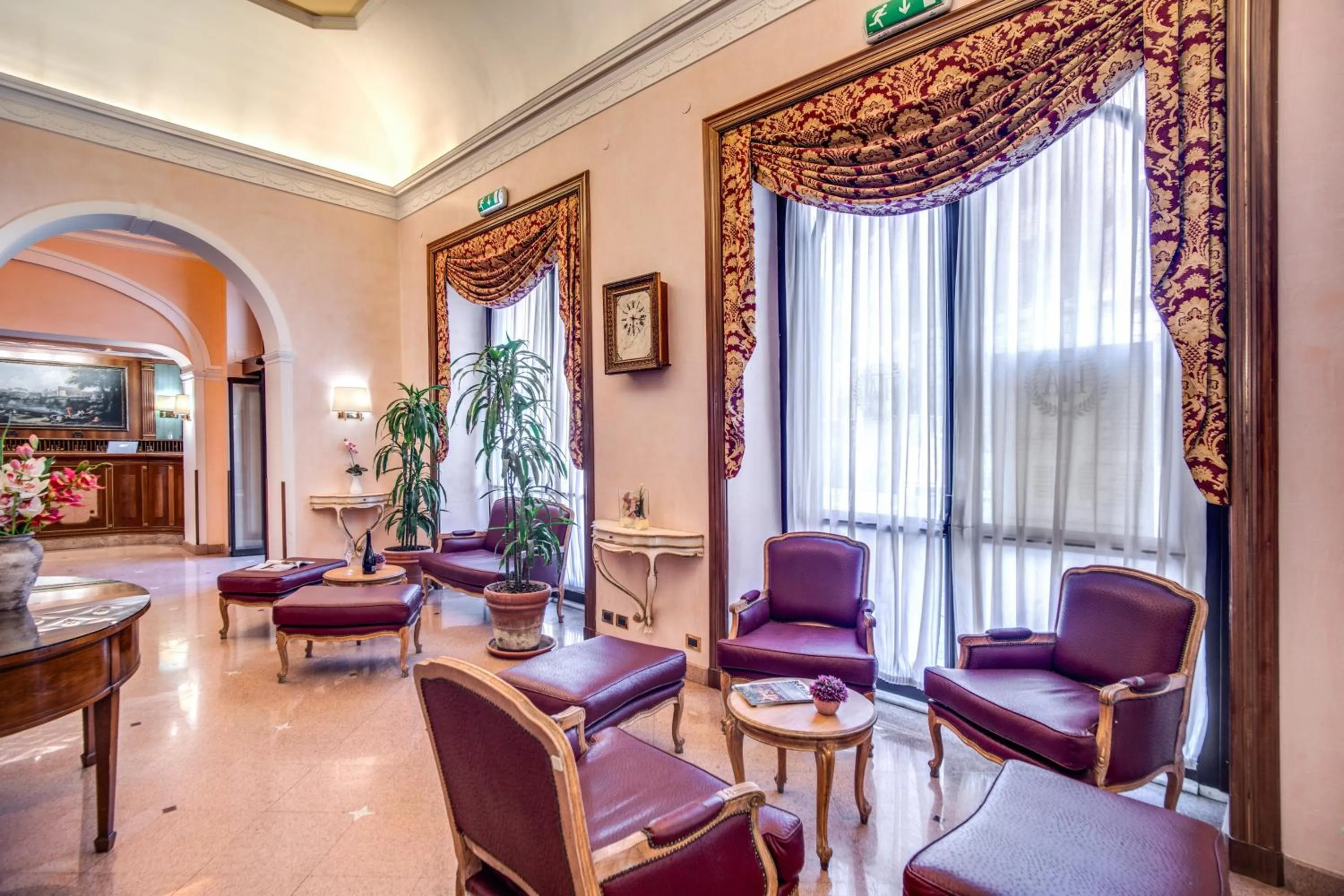 Seating area in Hotel Della Torre Argentina