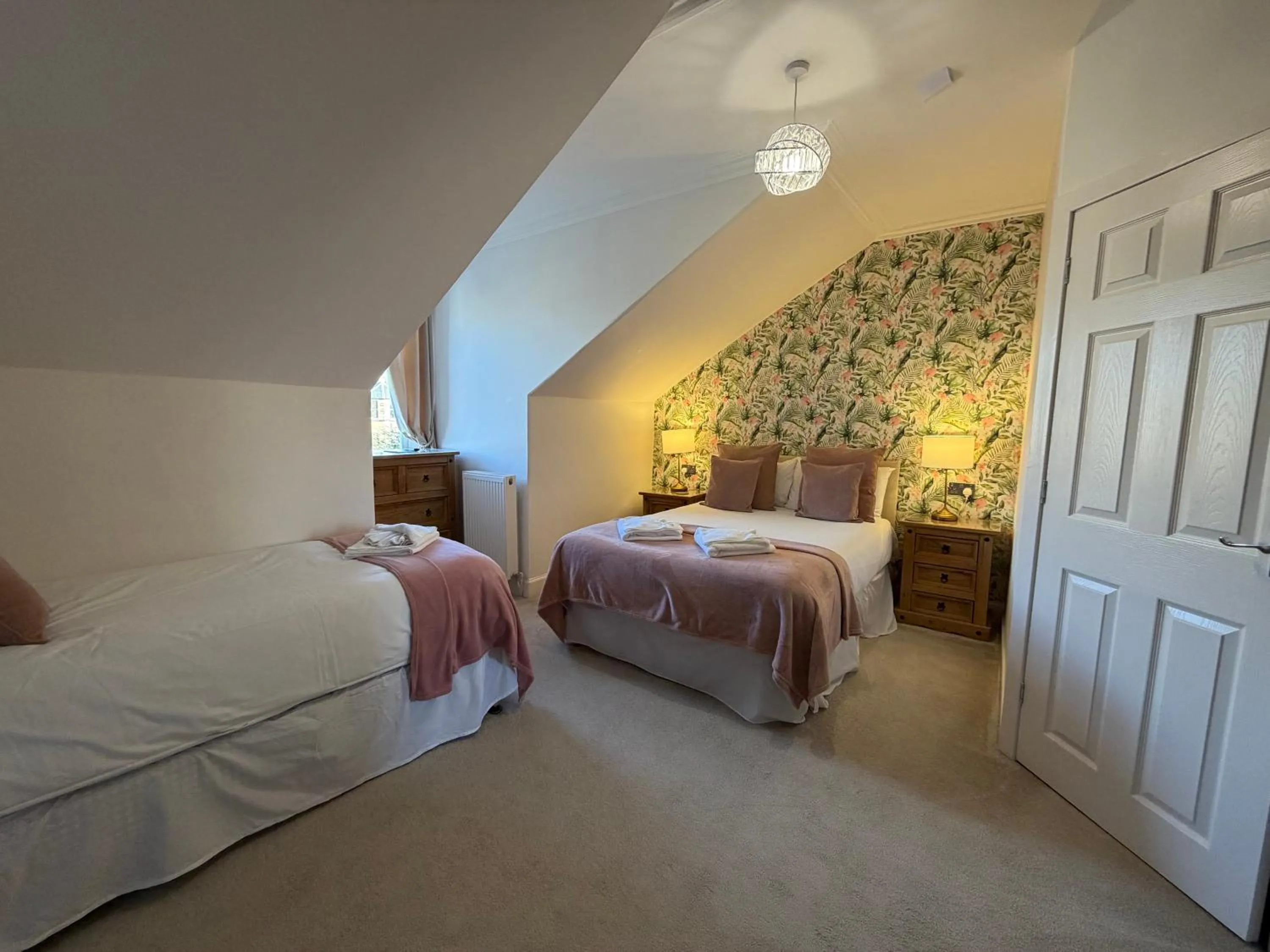 Bed in Grangeview Guest House