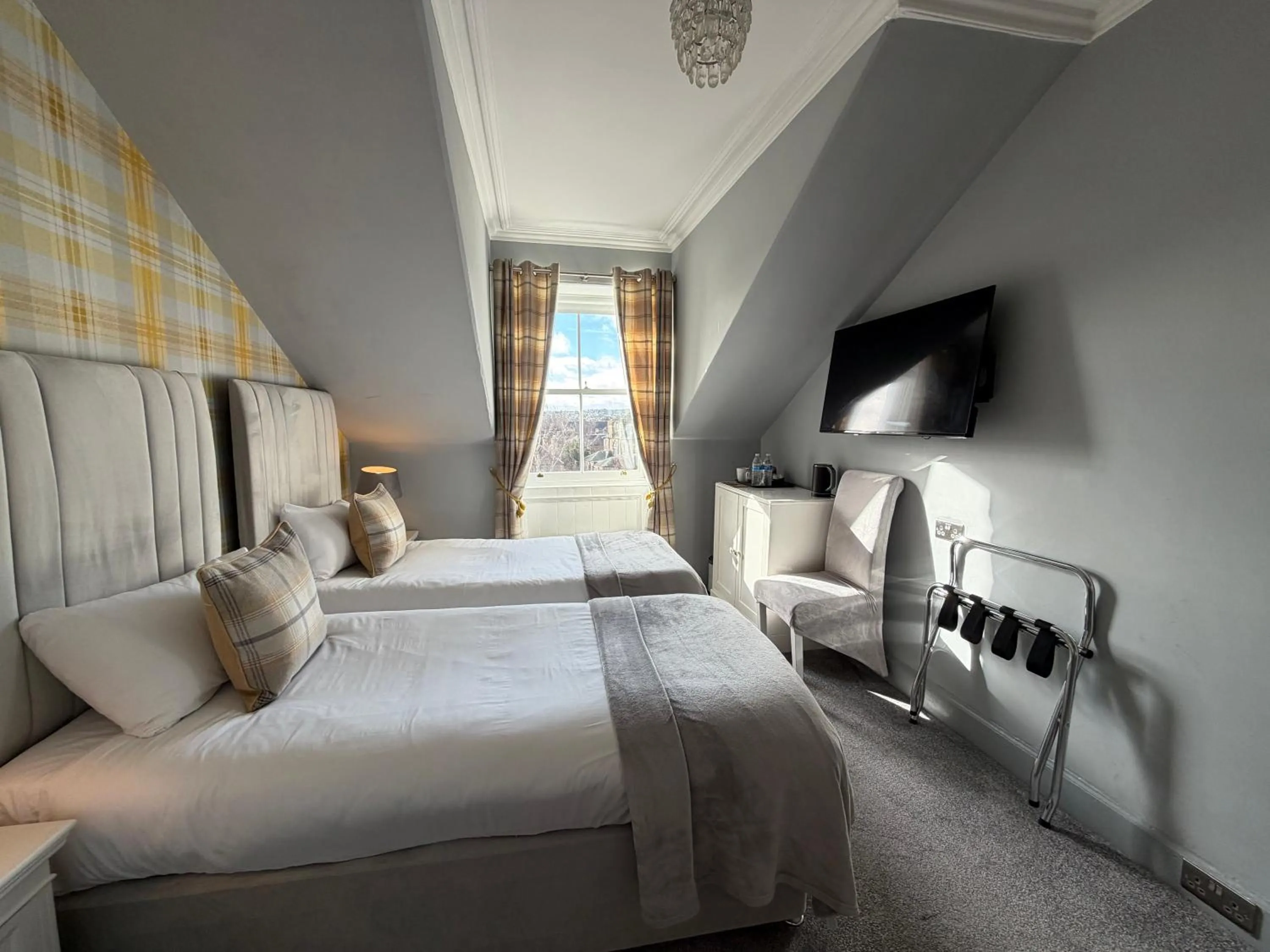 Bed in Grangeview Guest House