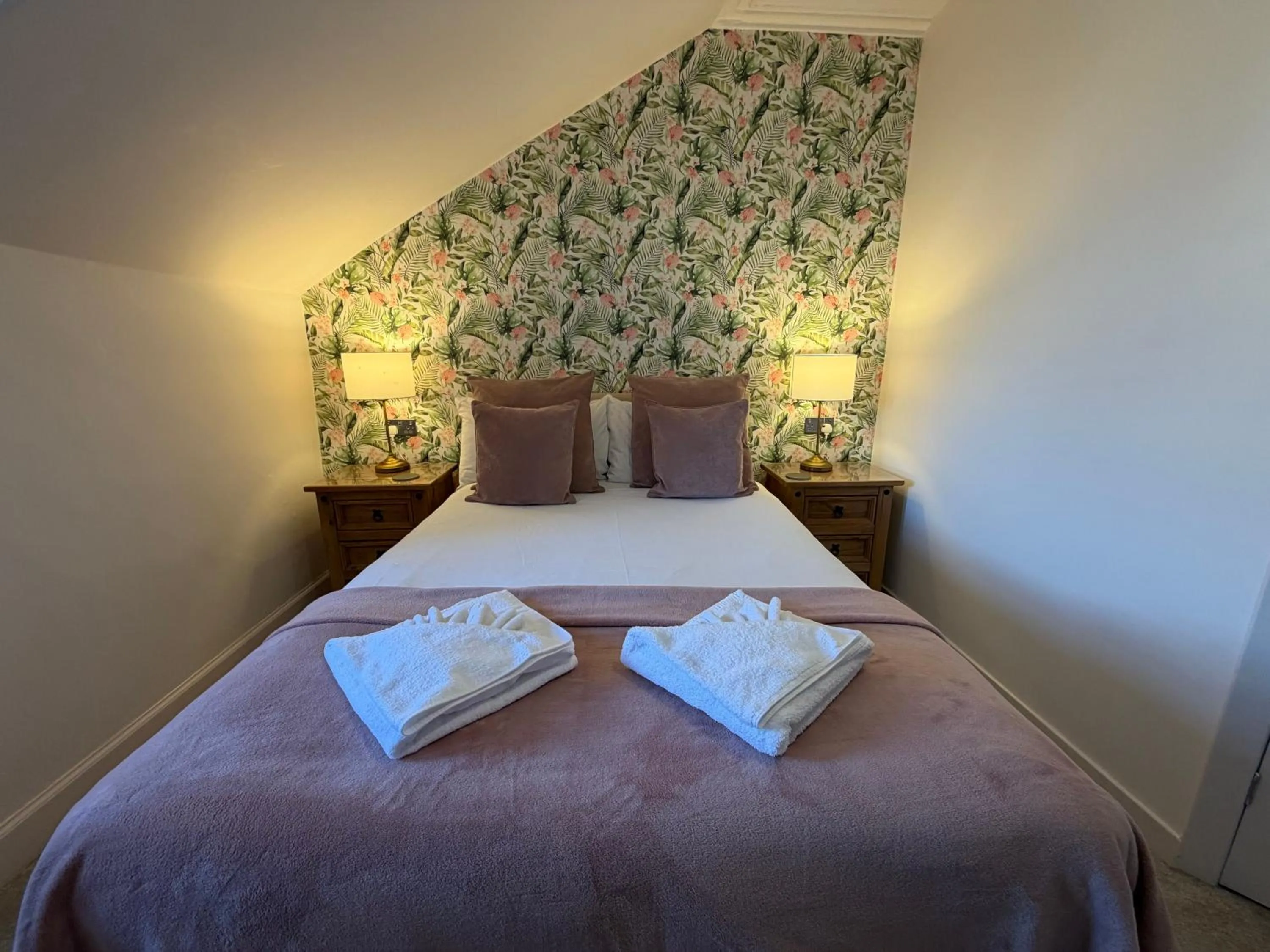 Bed in Grangeview Guest House