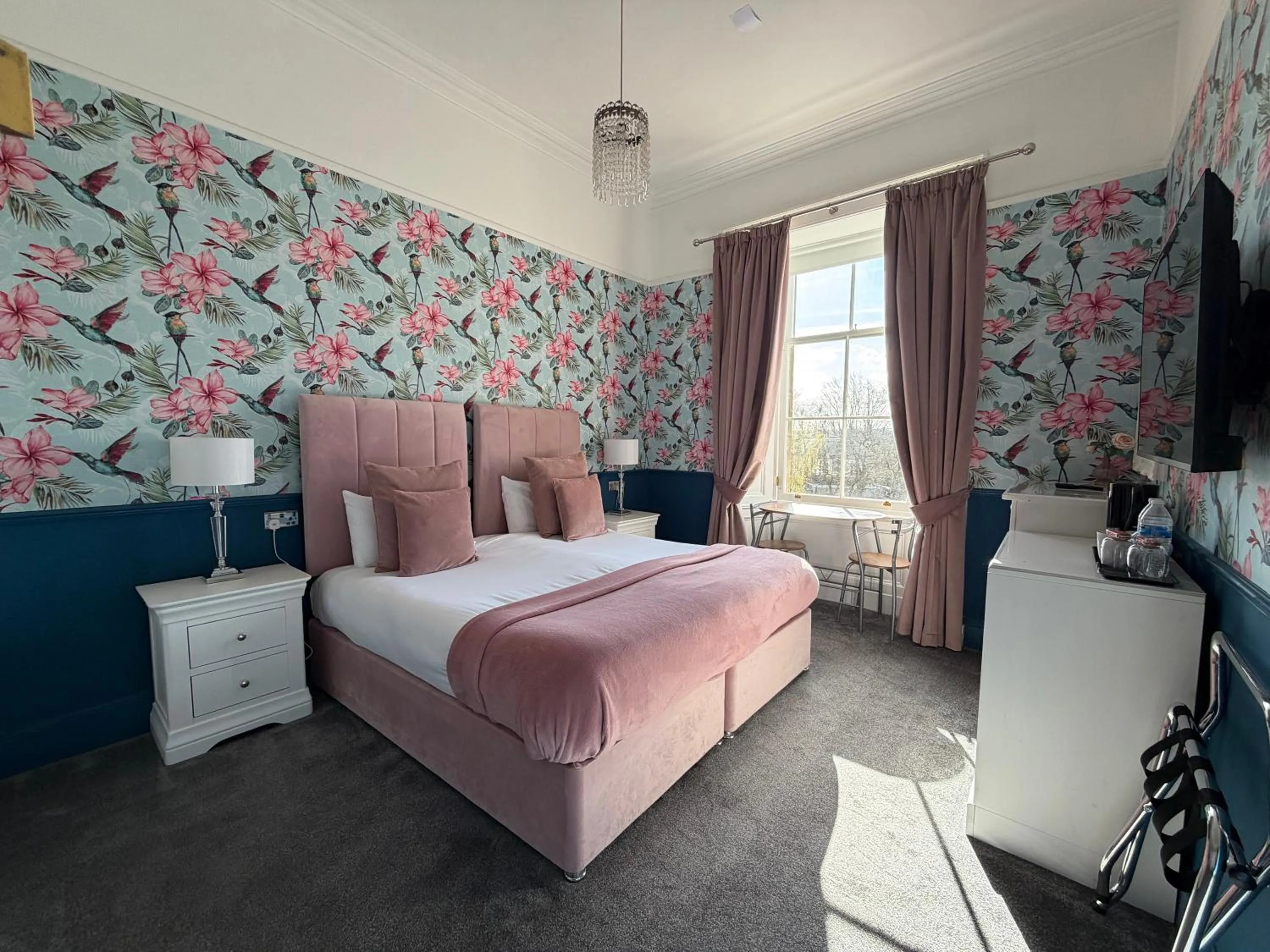 Bed in Grangeview Guest House