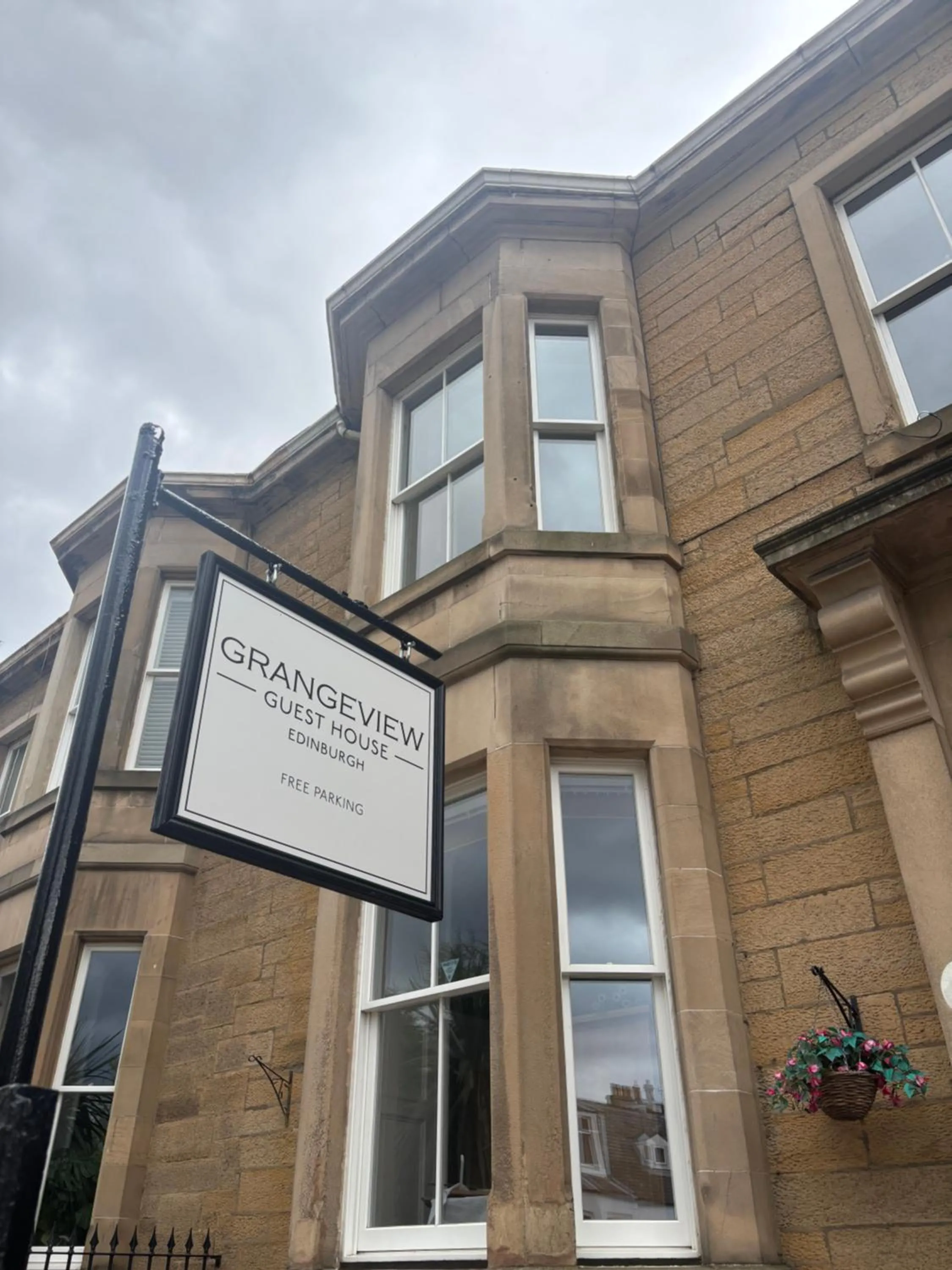 Property building in Grangeview Guest House