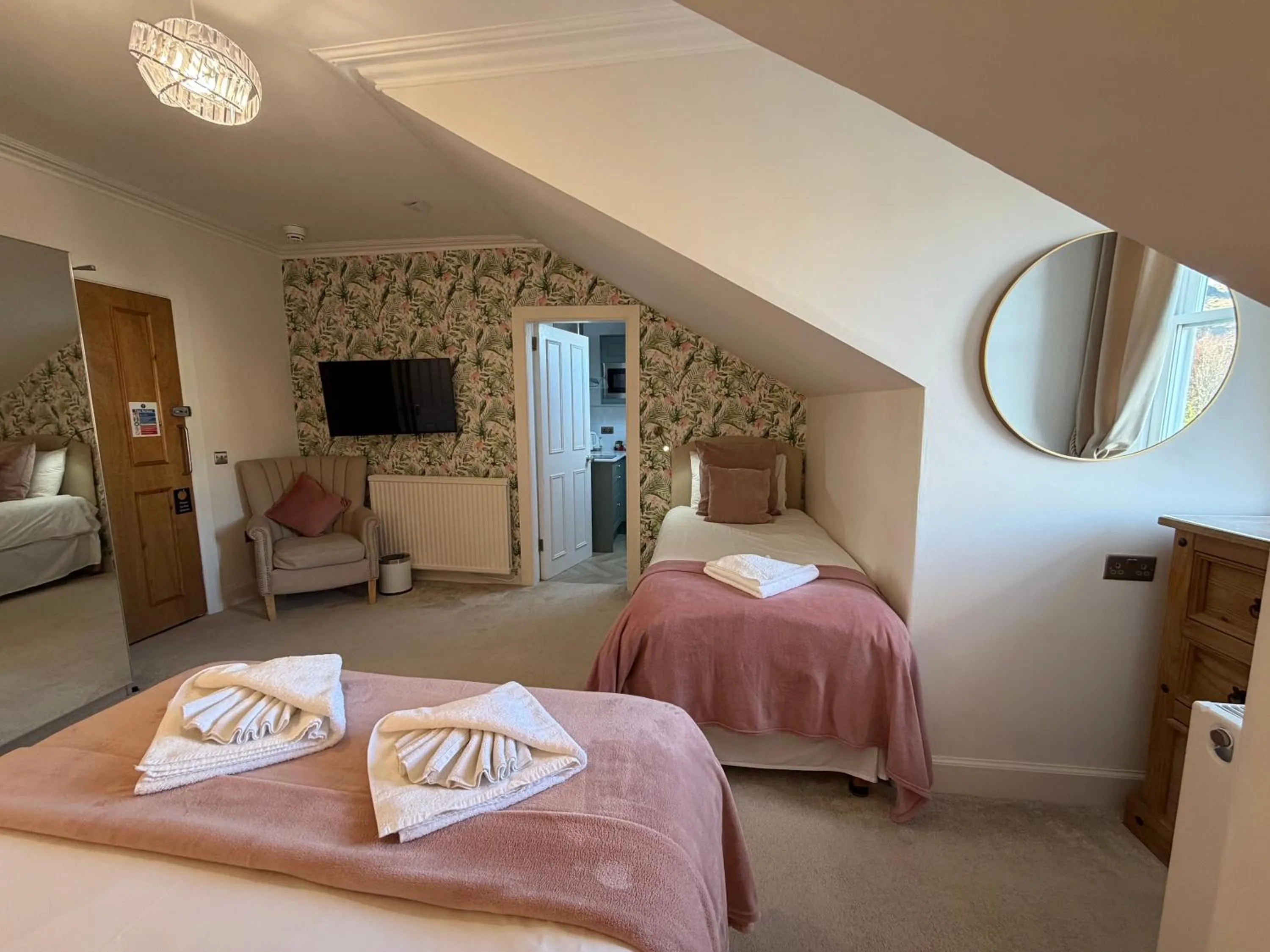 Bed in Grangeview Guest House