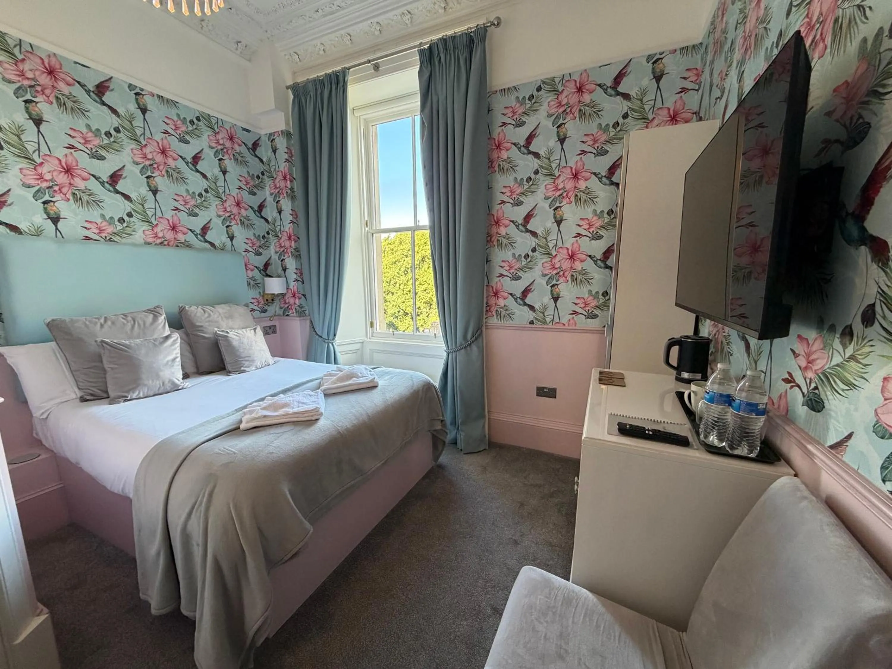 Bed in Grangeview Guest House
