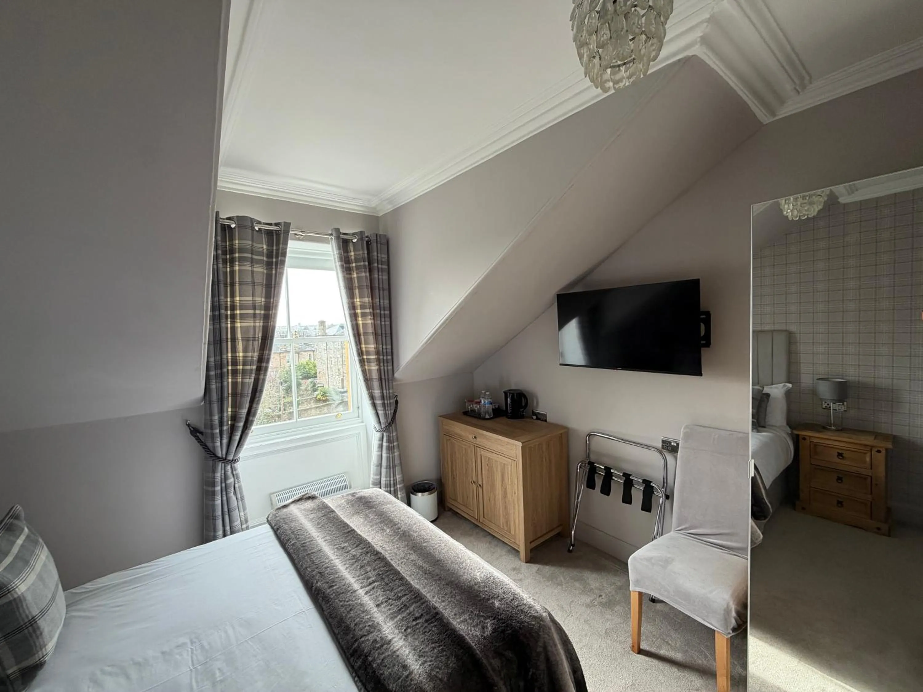Bed in Grangeview Guest House