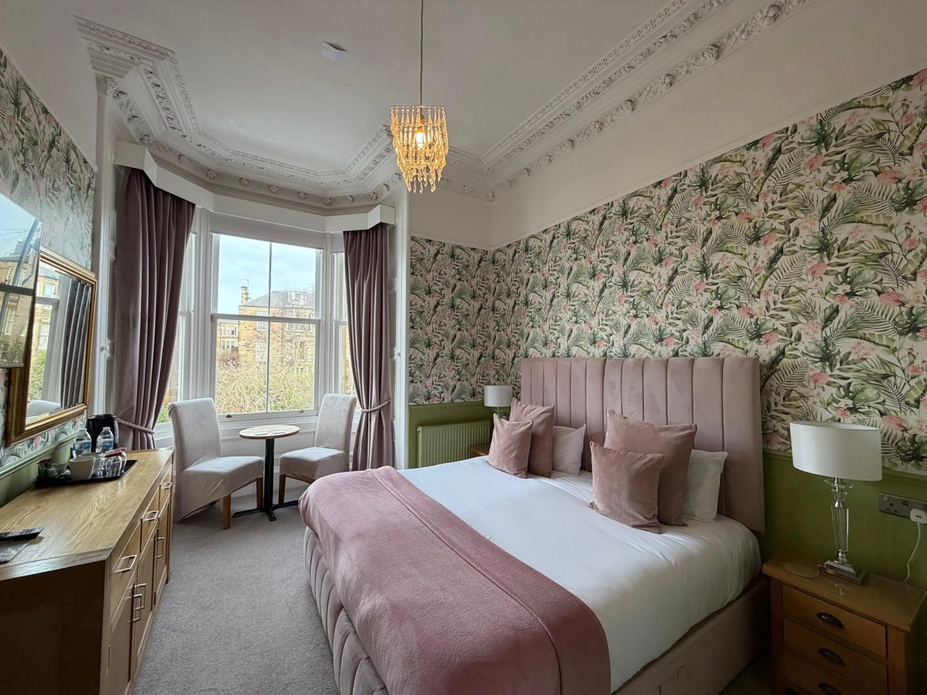 Bed in Grangeview Guest House