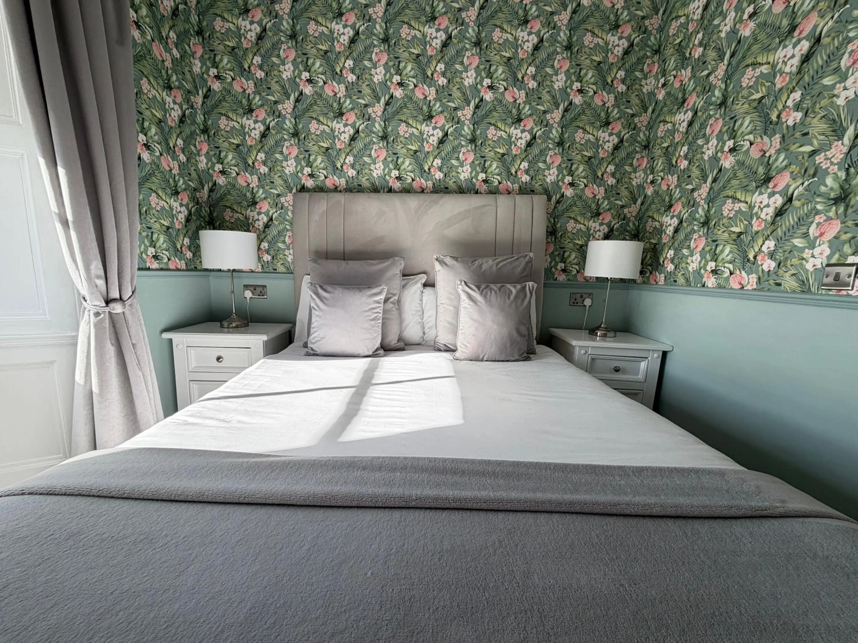 Bed in Grangeview Guest House