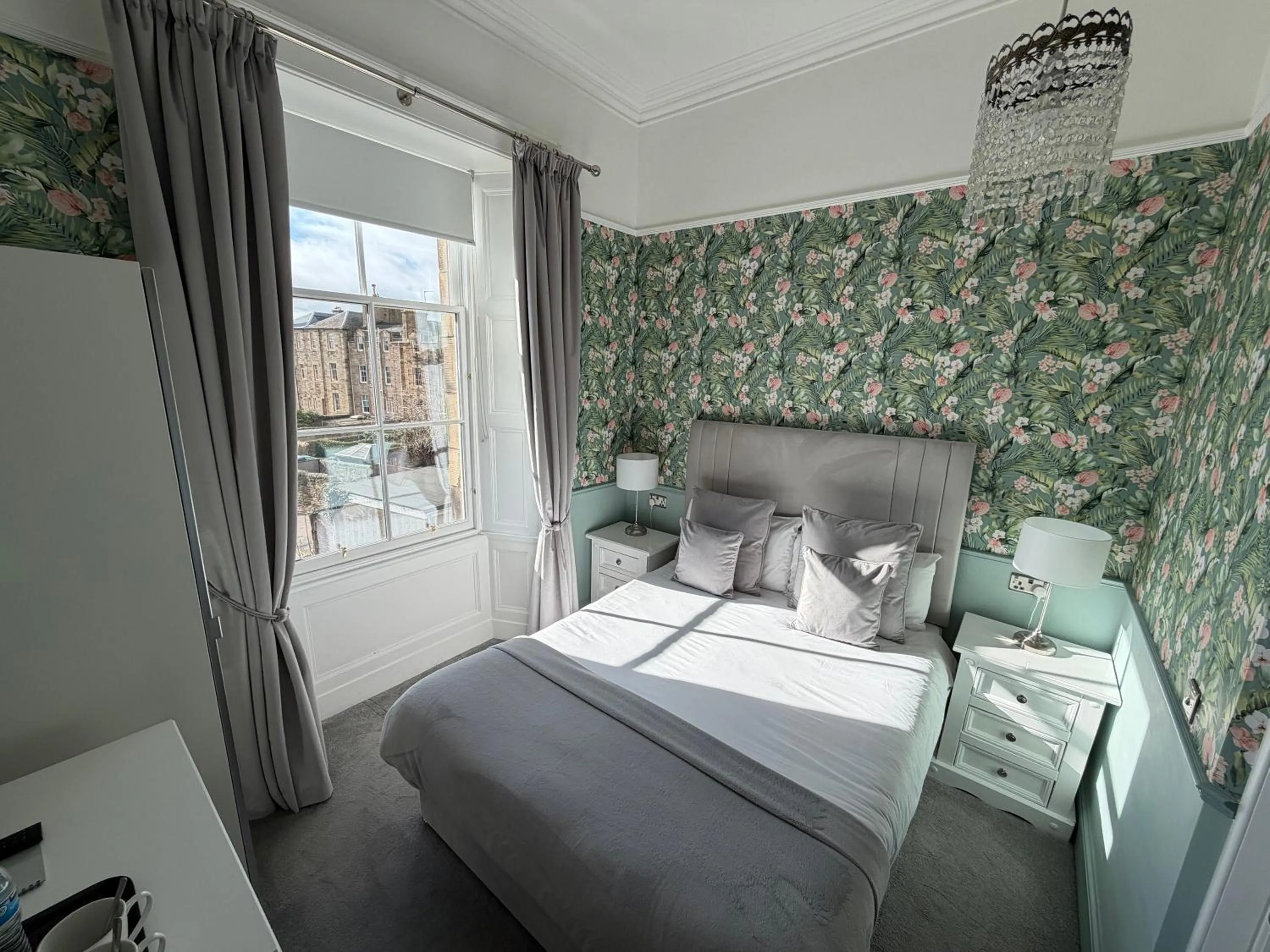 Bed in Grangeview Guest House
