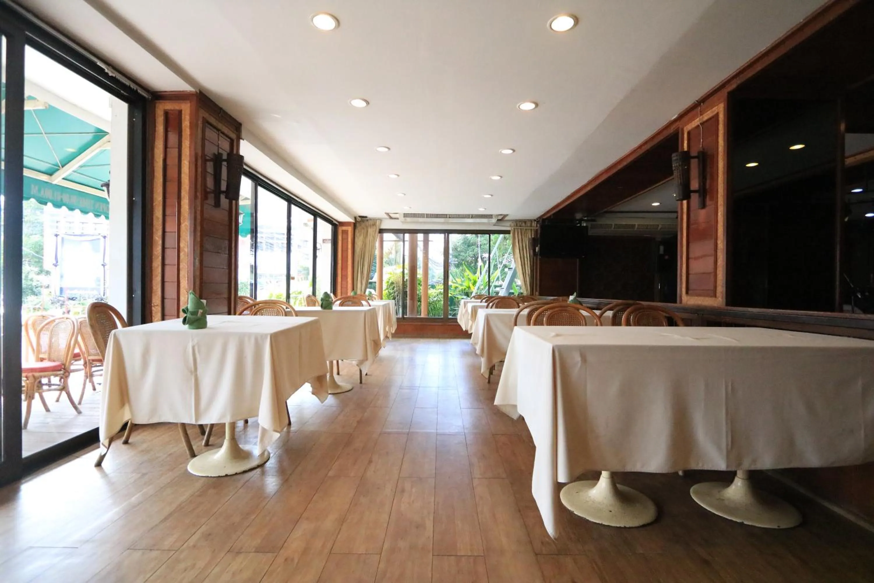 Baiyoke Chalet Hotel