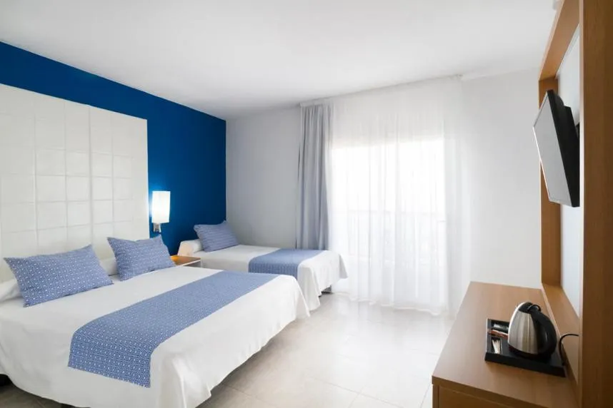 Bed in Ibersol Torremolinos Beach