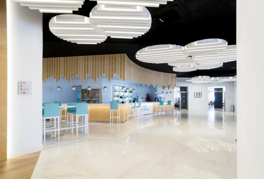 Lounge or bar in Ibersol Torremolinos Beach