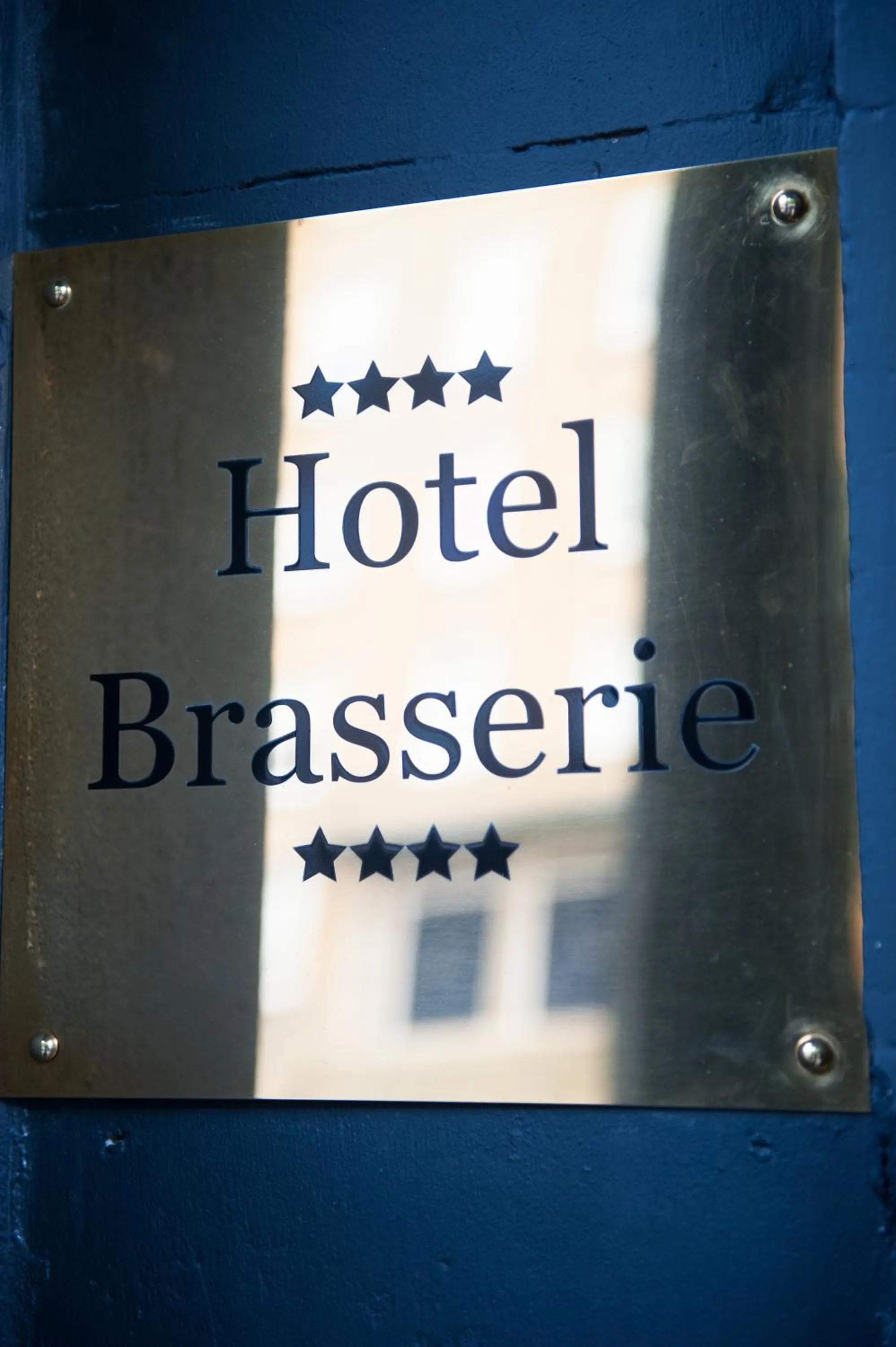 Logo/Certificate/Sign in No11 Boutique Hotel & Brasserie