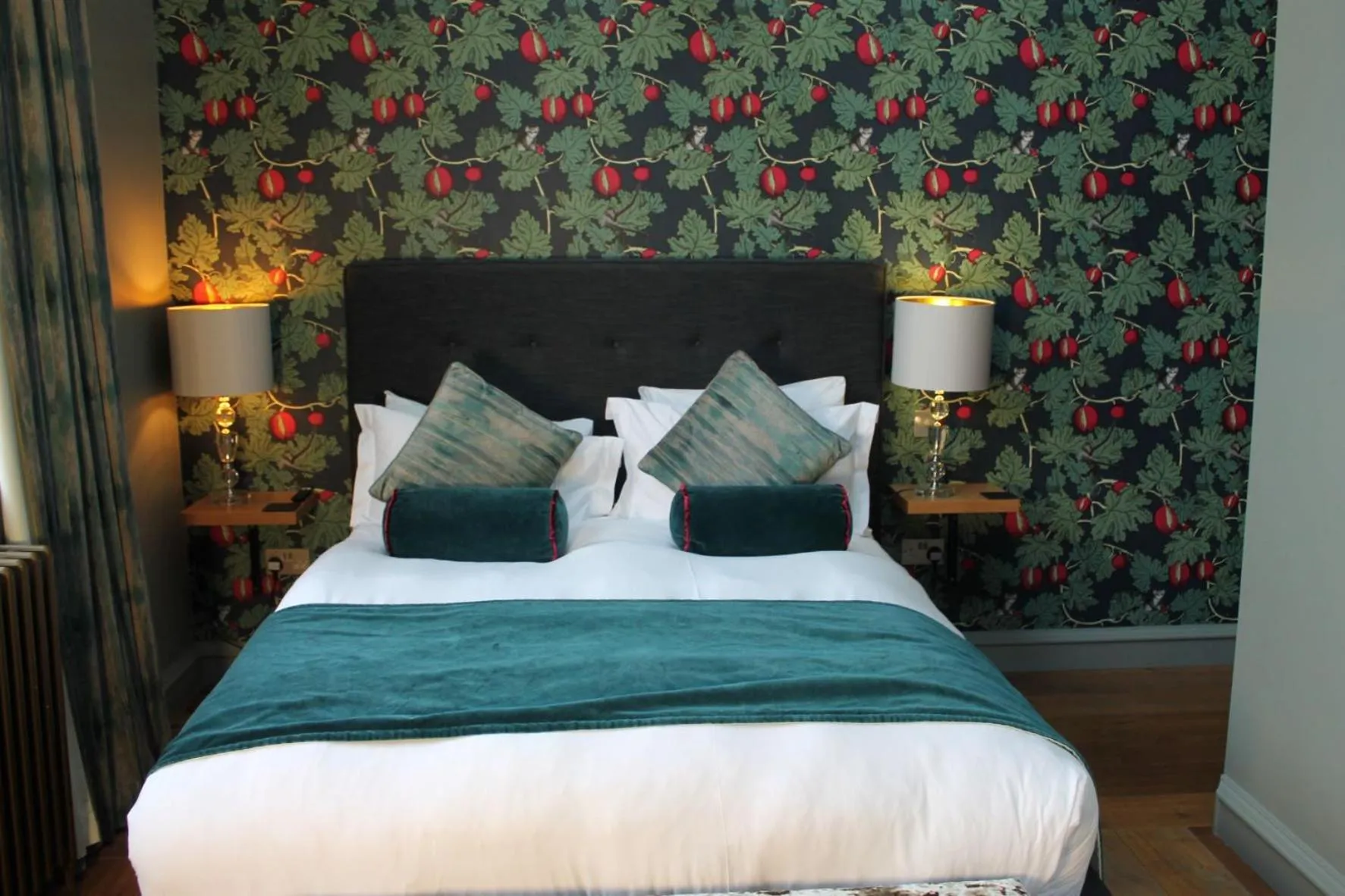 Bed in No11 Boutique Hotel & Brasserie