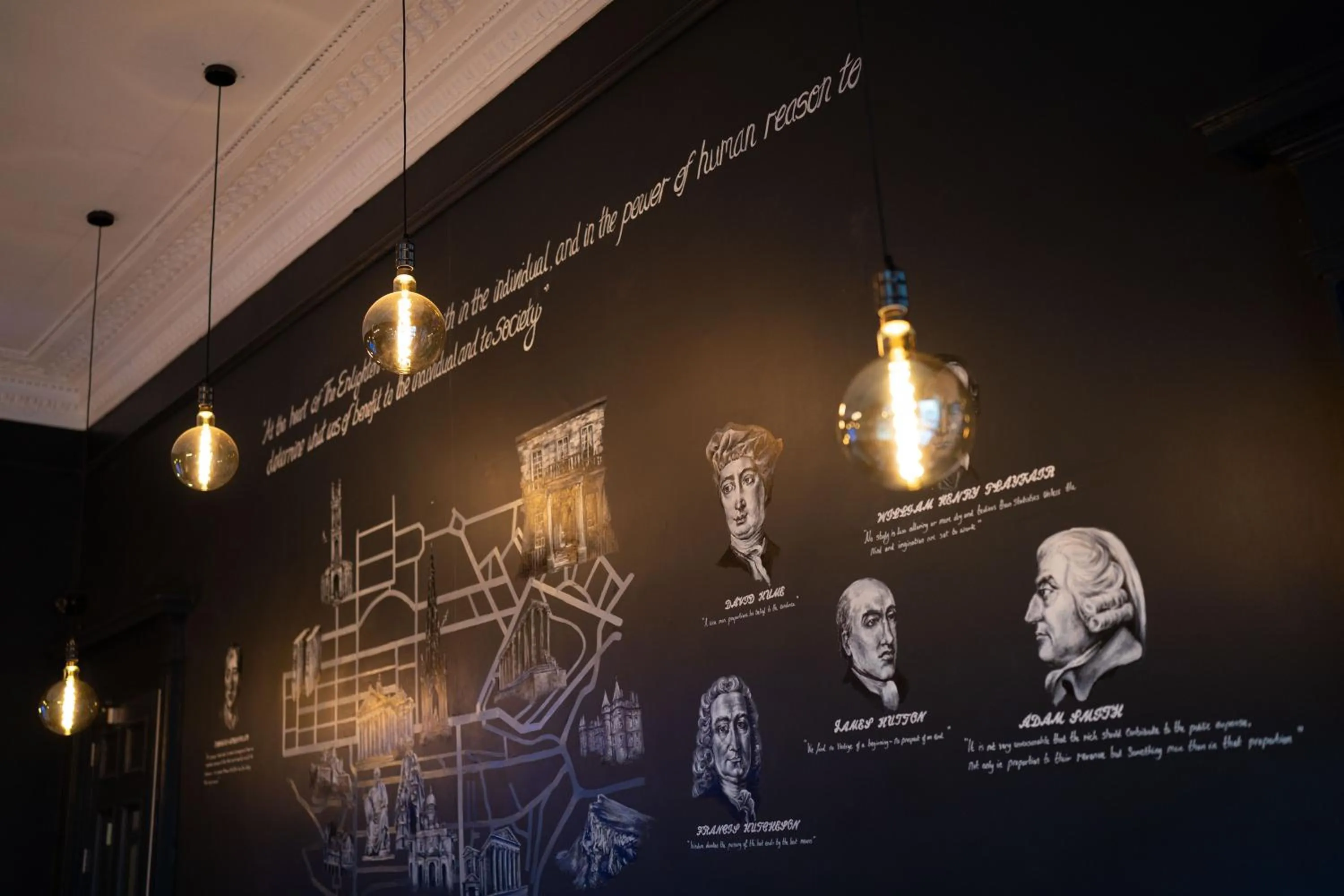 Restaurant/places to eat in No11 Boutique Hotel & Brasserie