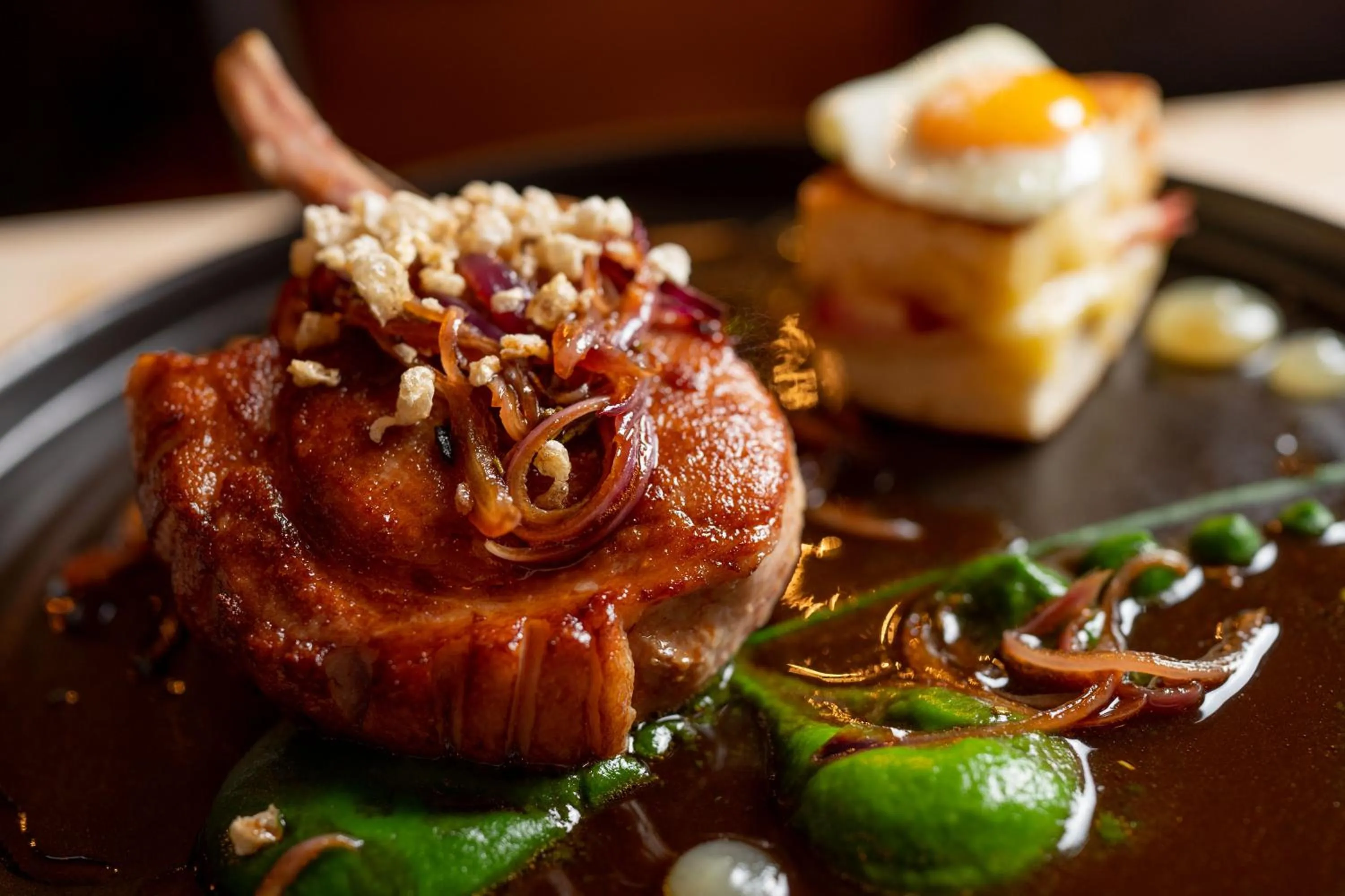 Restaurant/places to eat in No11 Boutique Hotel & Brasserie