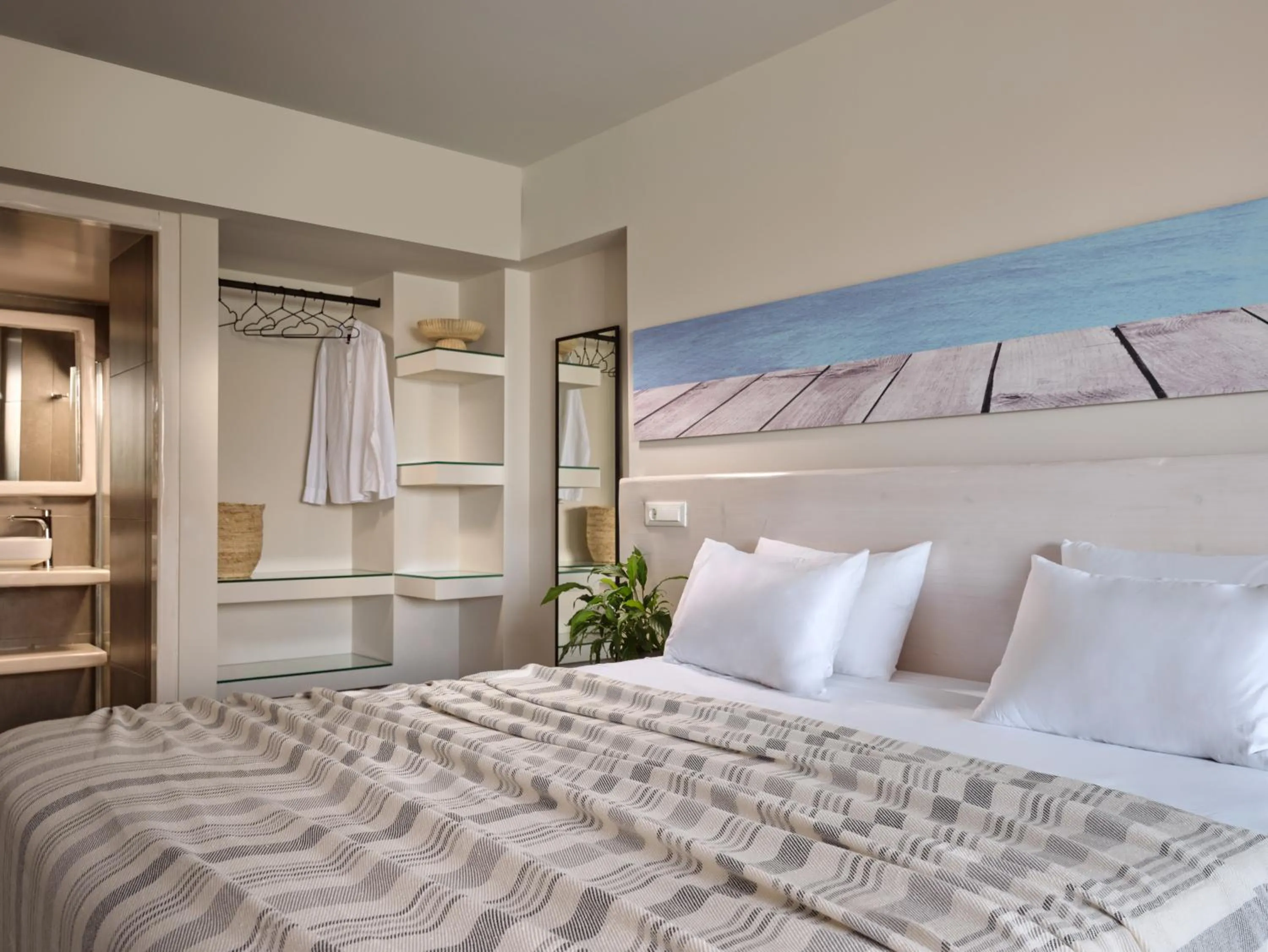 Bedroom, Bed in Ionian Hill Hotel