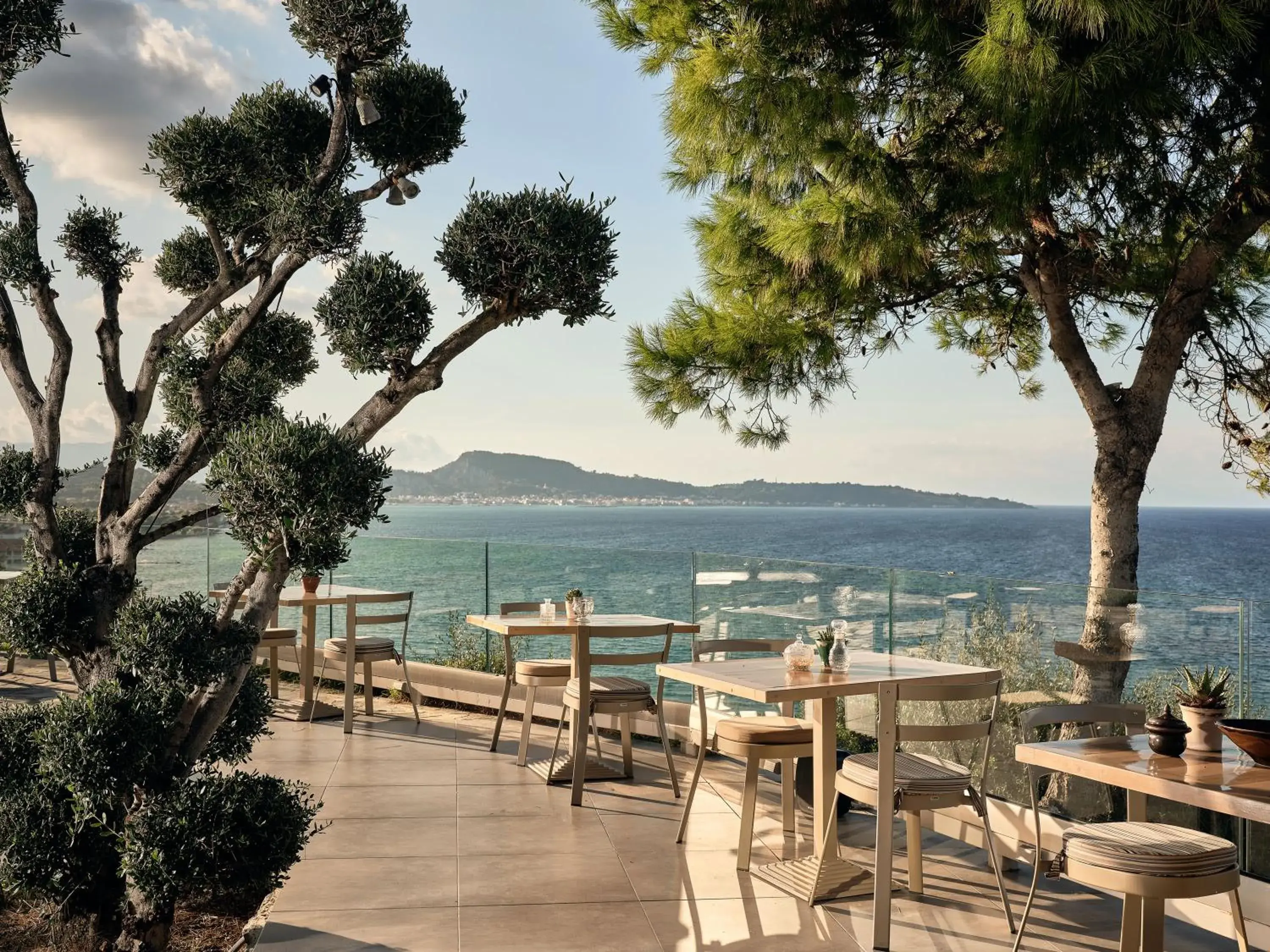 Restaurant/places to eat in Ionian Hill Hotel Restaurant/places to eat in Ionian Hill Hotel