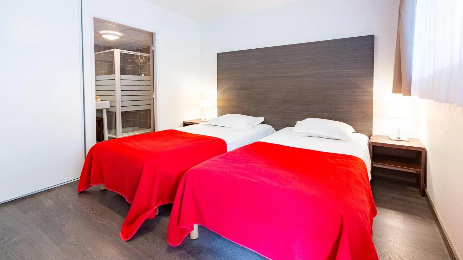 Bedroom, Bed in Vacancéole - Le Domaine du Mont - Mont St Michel