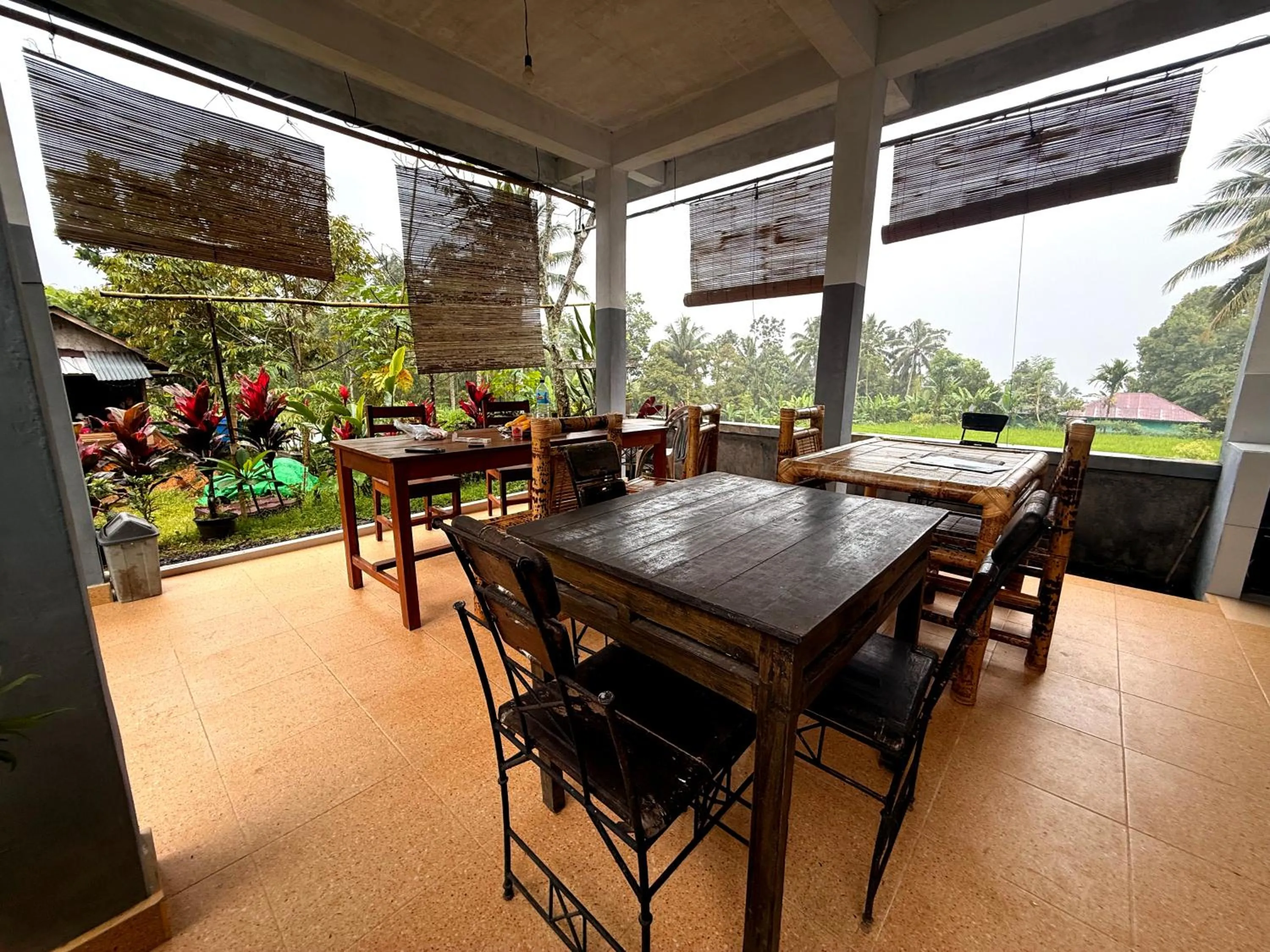 Ariel Bungalow Tetebatu