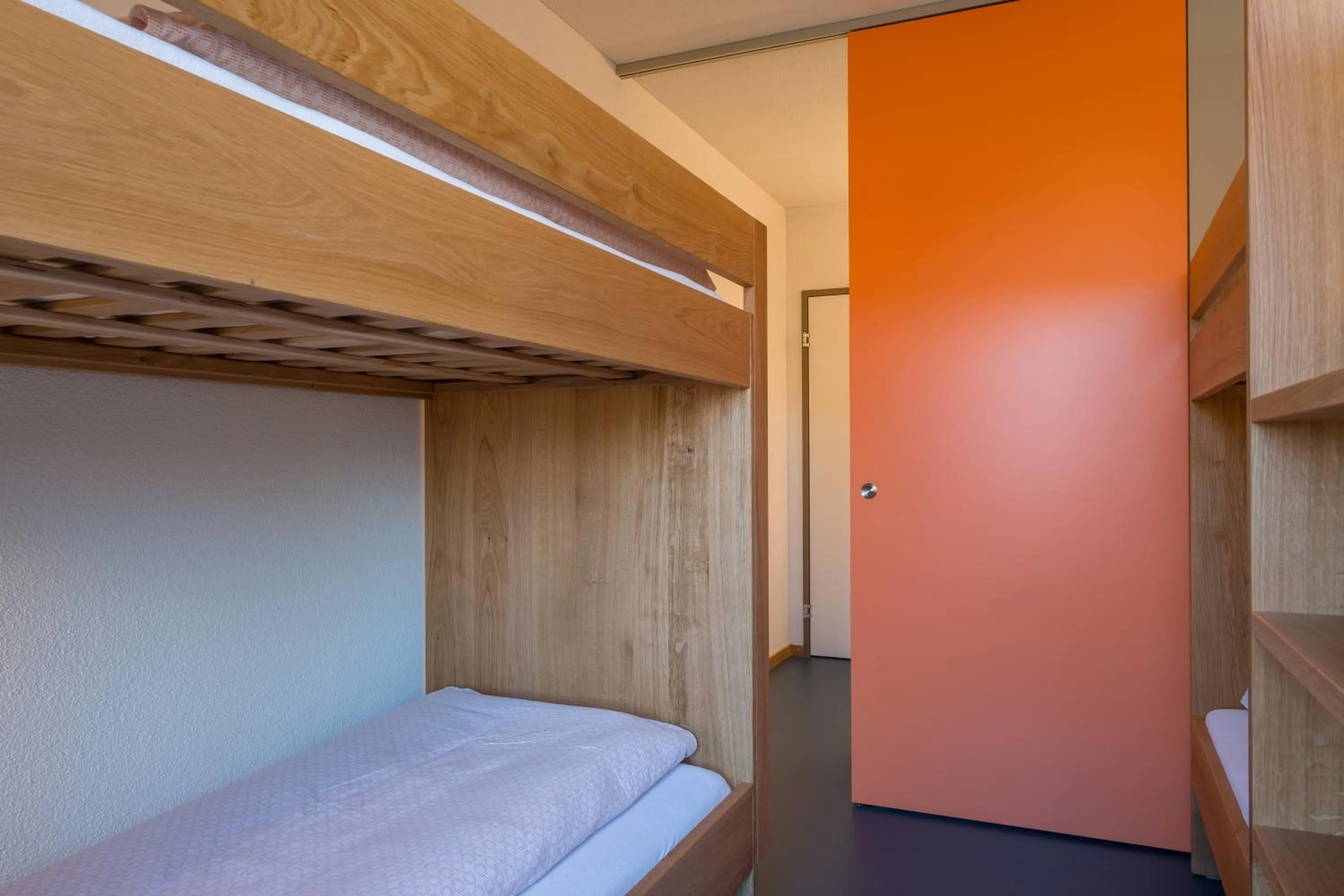 Photo of the whole room, Bed in Zug Youth Hostel