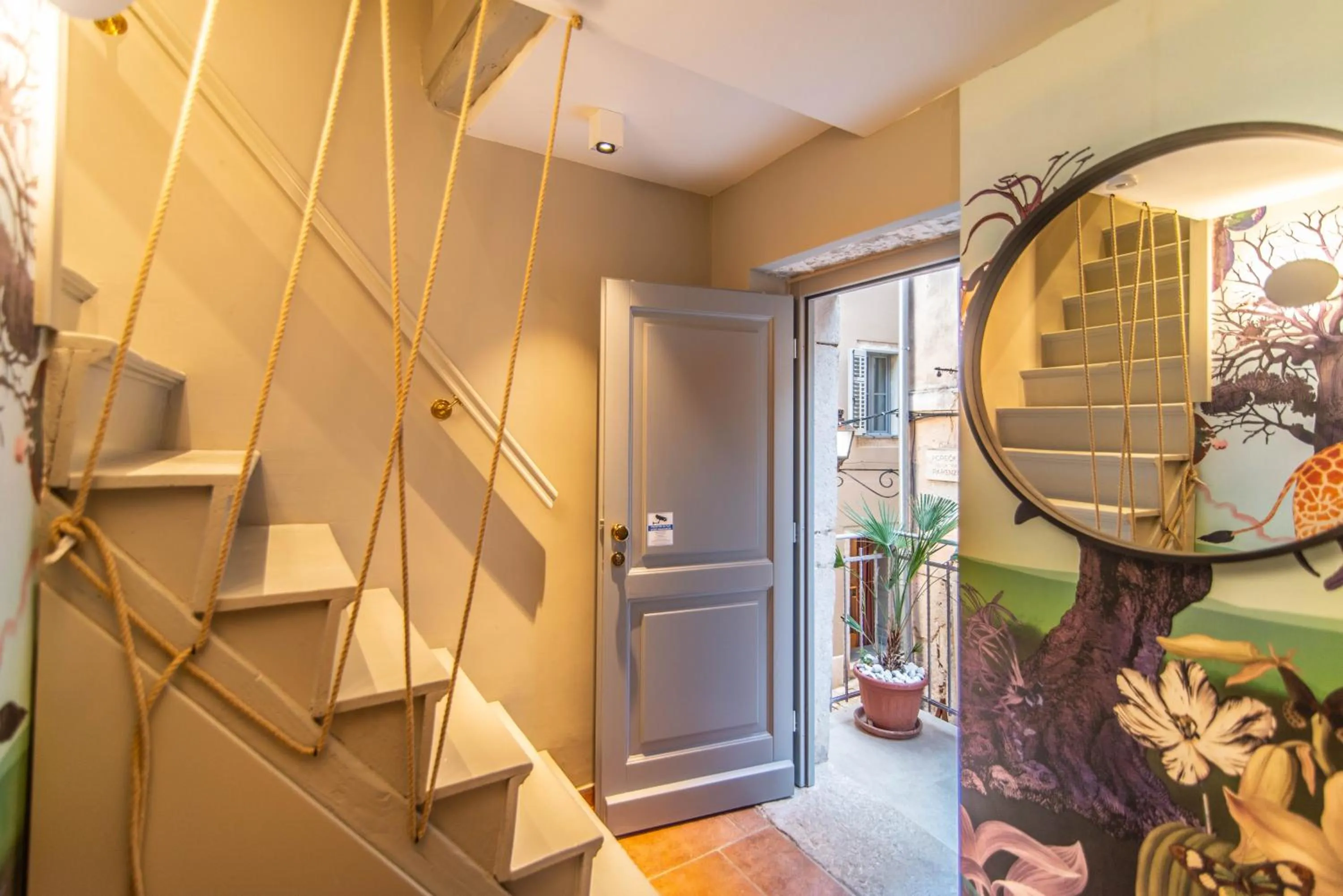 Facade/entrance in The Melegran