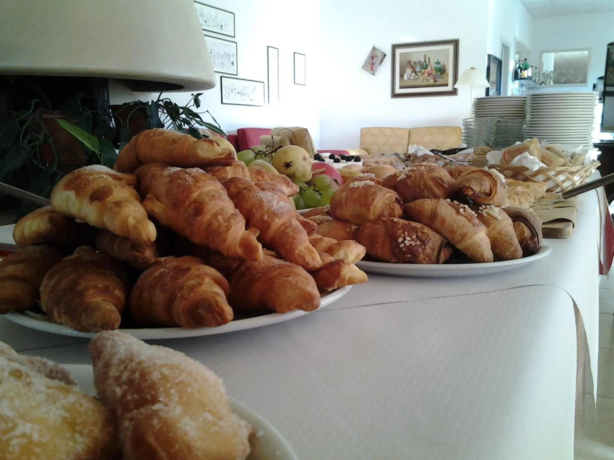 Restaurant/places to eat in Delle Rose, Hotel & Horse Riding