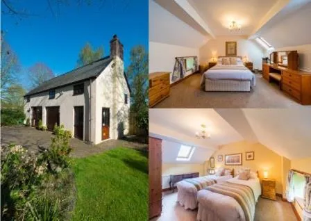 Bed in Glen-Yr-Afon House Hotel