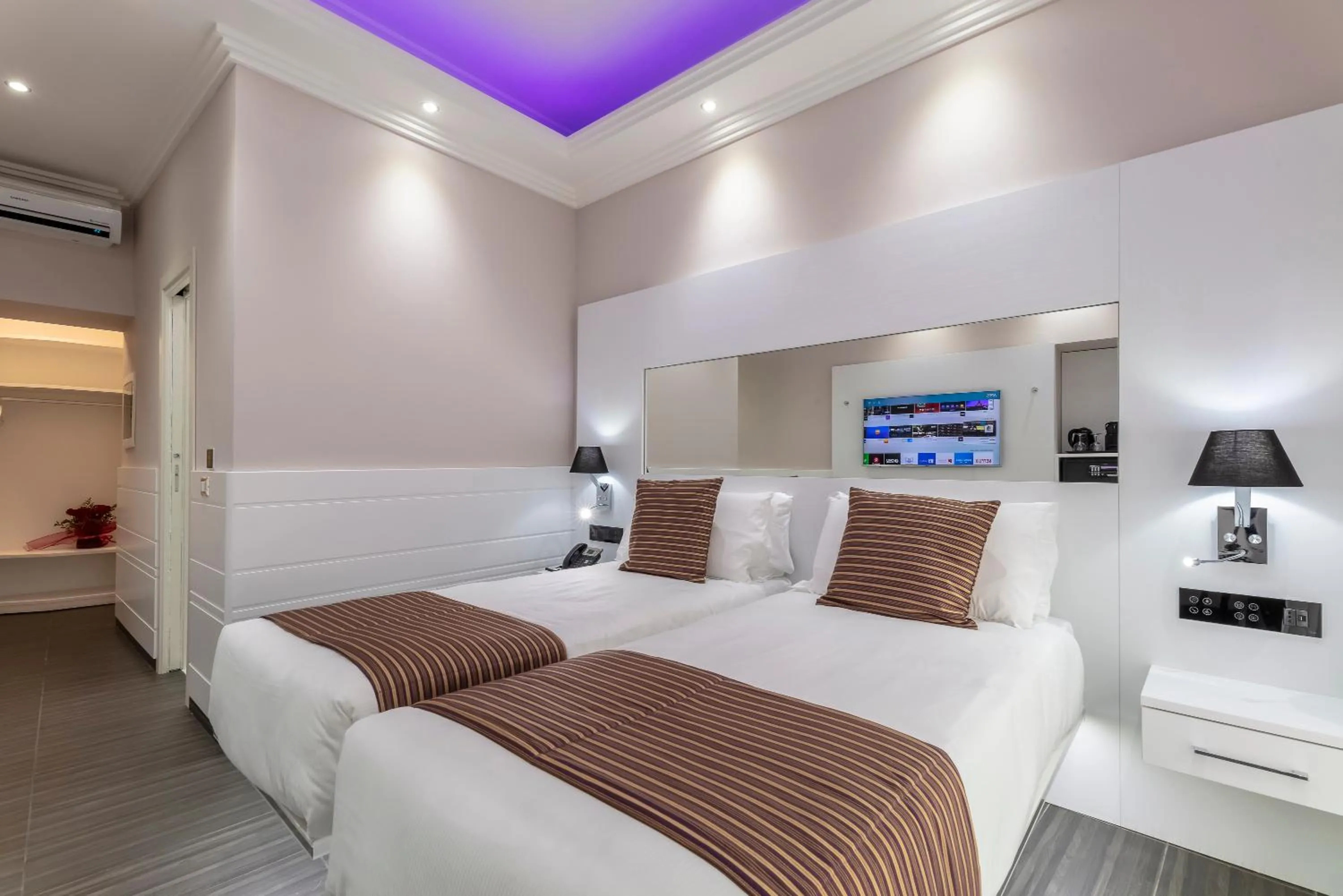 Photo of the whole room, Bed in THE ONE Boutique Hotel & SPA Rome