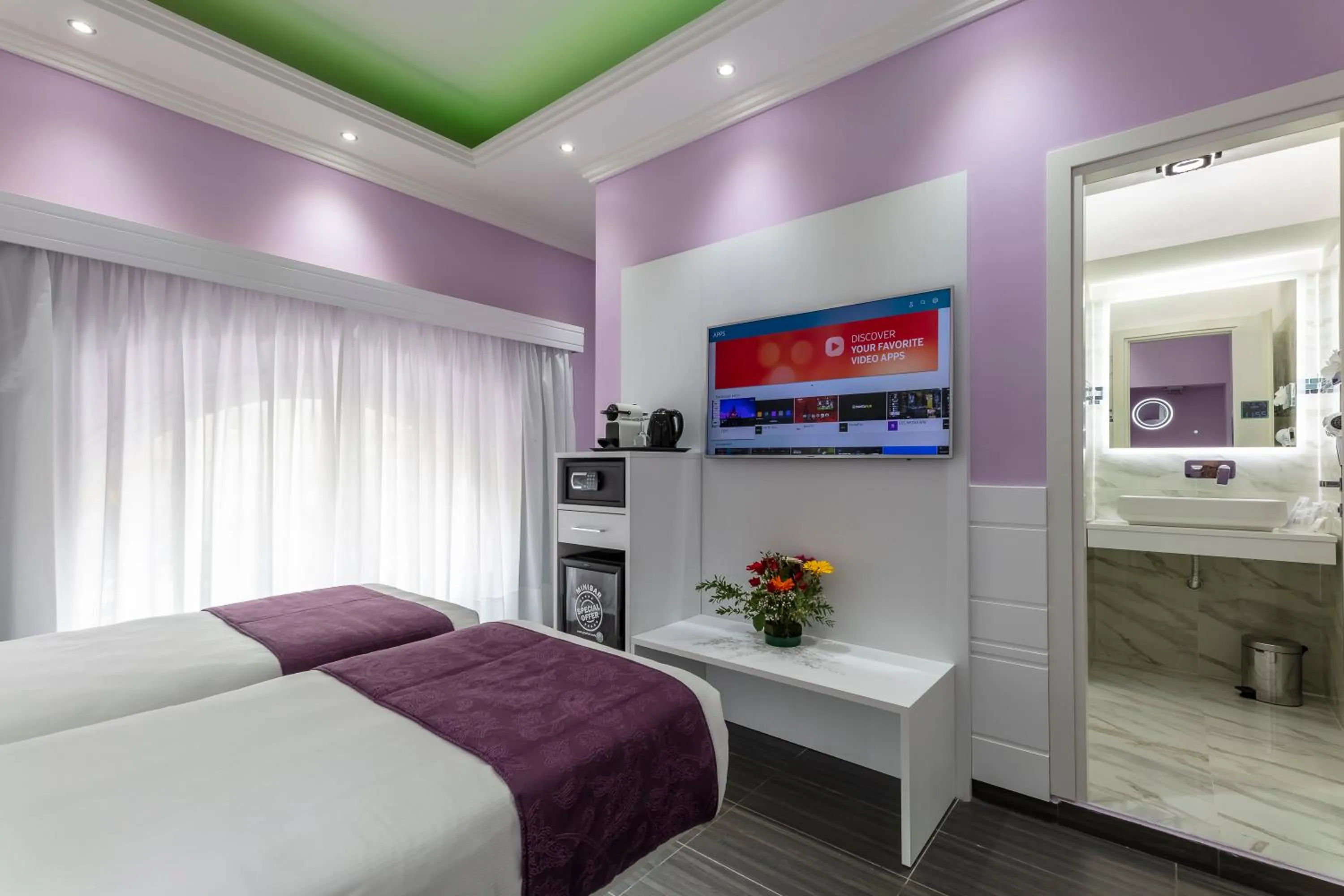 Decorative detail, Bed in THE ONE Boutique Hotel & SPA Rome