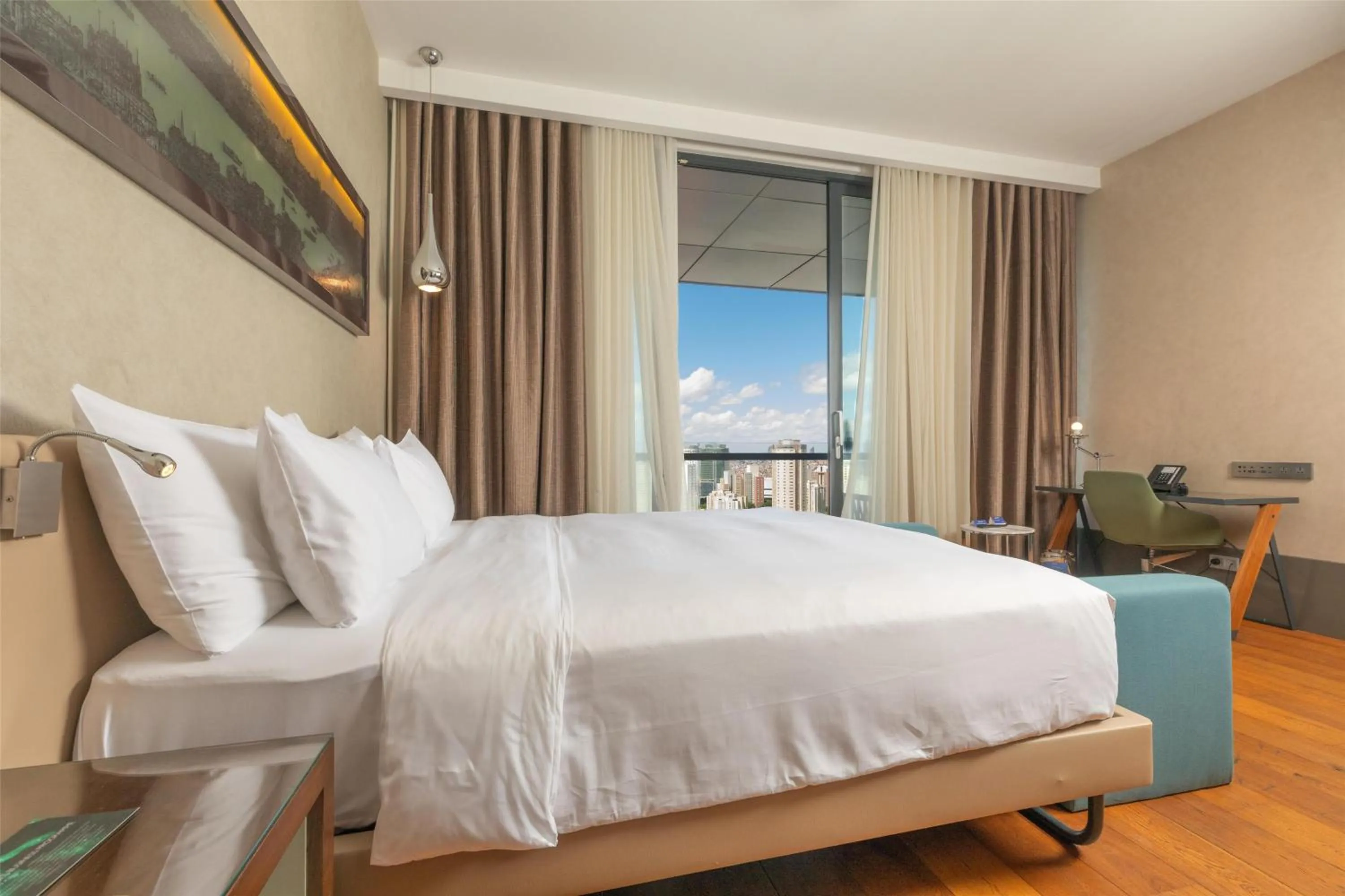 Photo of the whole room, Bed in Radisson Blu Hotel Istanbul Asia