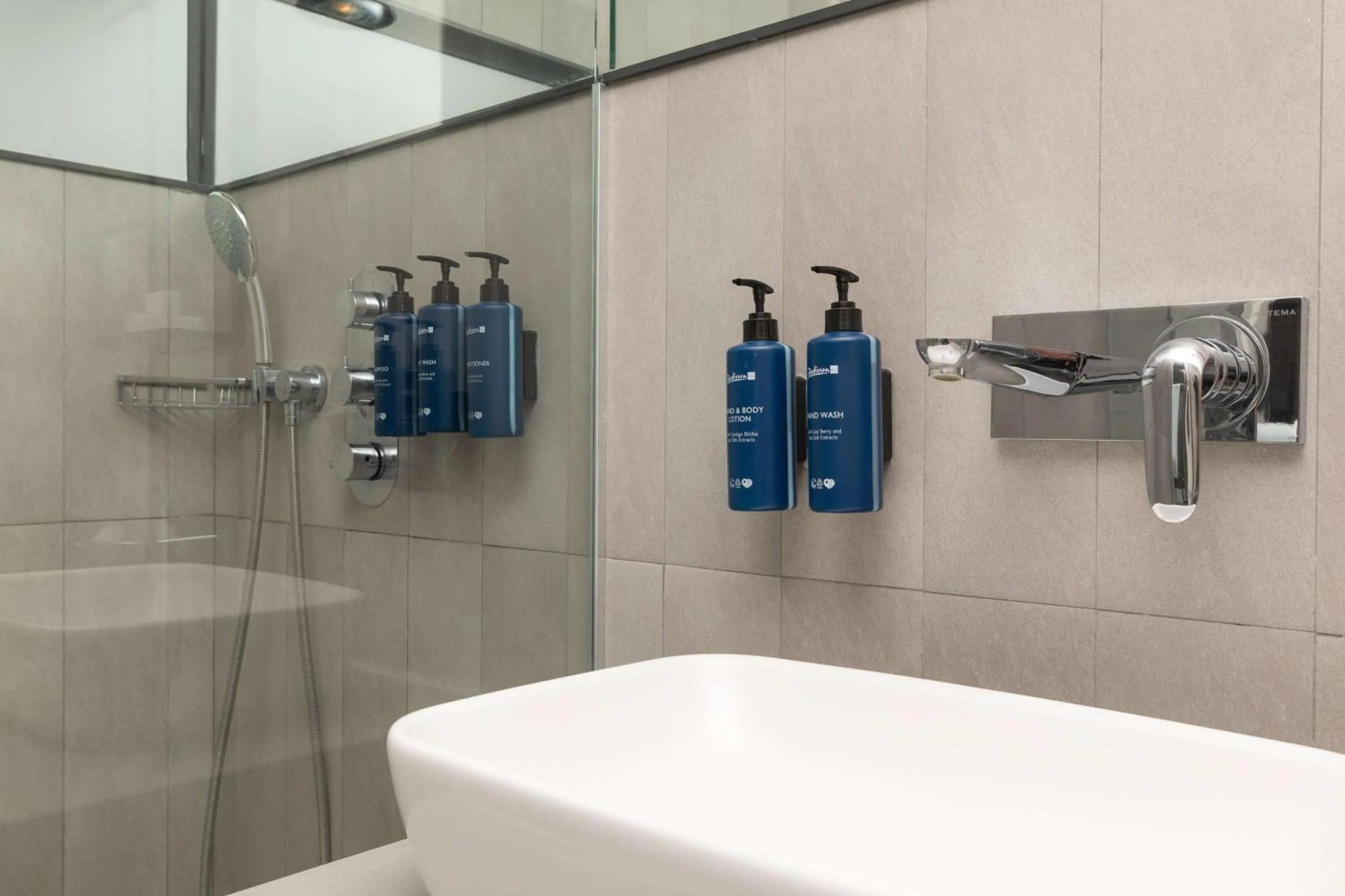 Bathroom in Radisson Blu Hotel Istanbul Asia