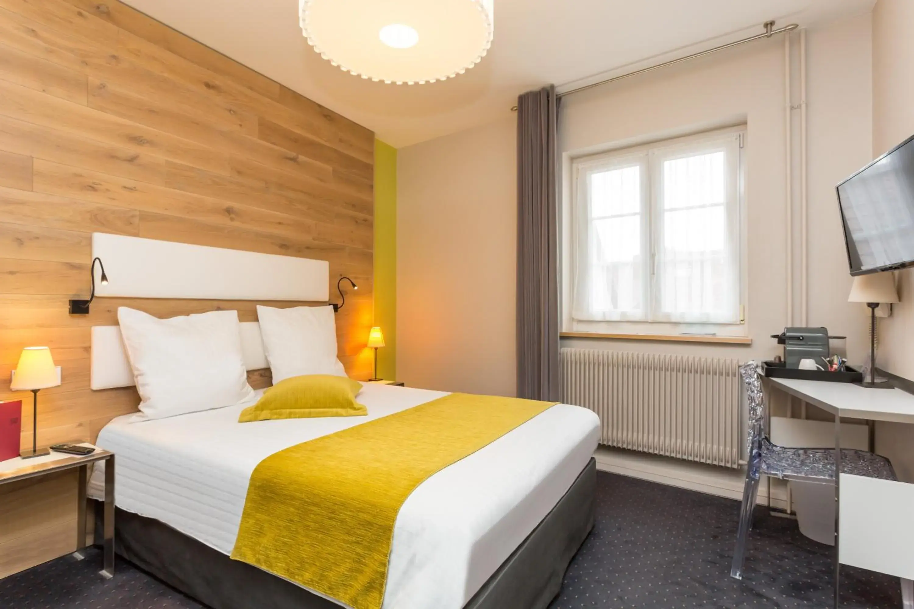 Comfort Double Room with Shower in Hôtel L'Auberge Alsacienne Comfort Double Room with Shower in Hôtel L'Auberge Alsacienne