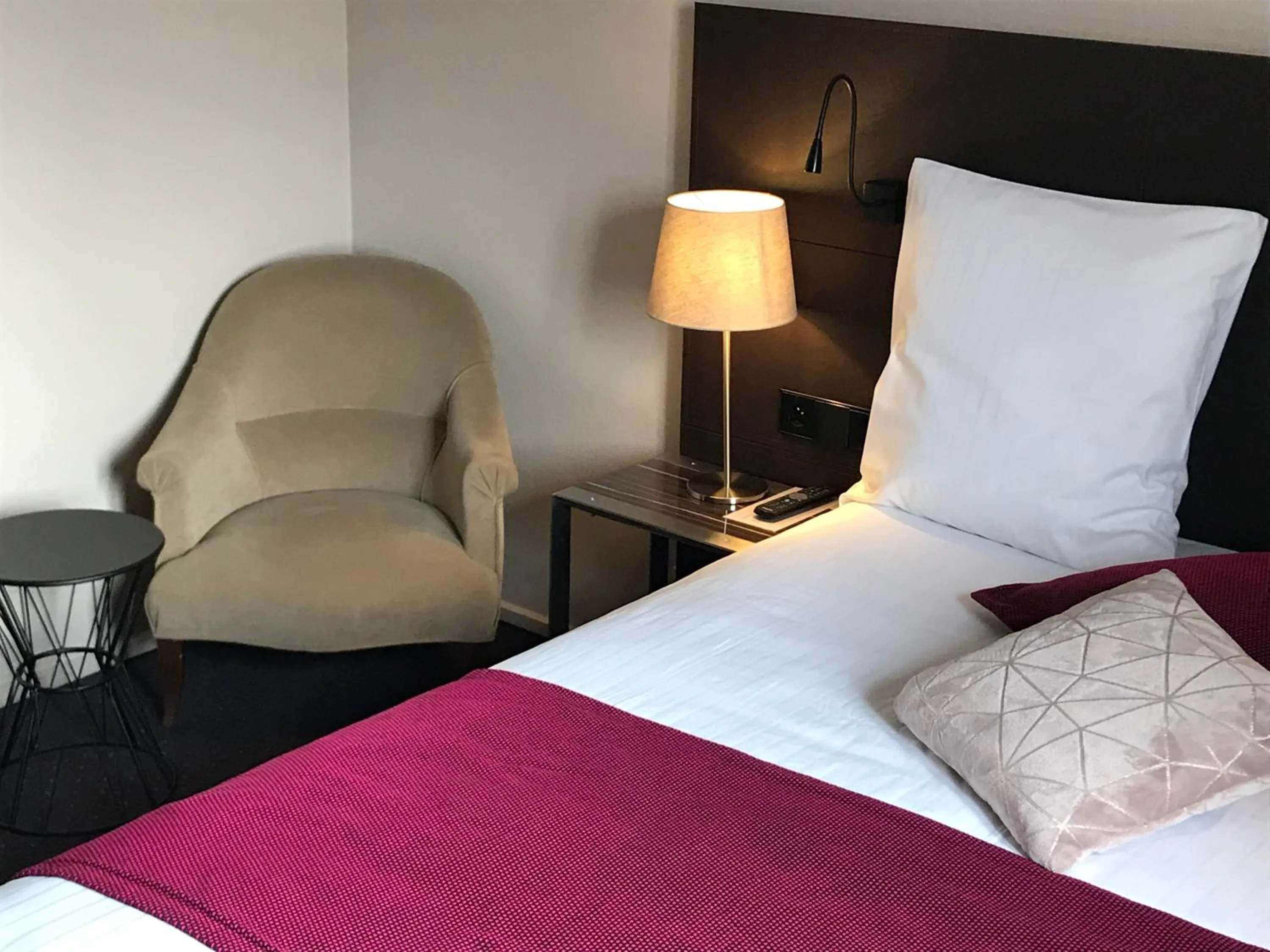 Photo of the whole room, Bed in Hôtel L'Auberge Alsacienne