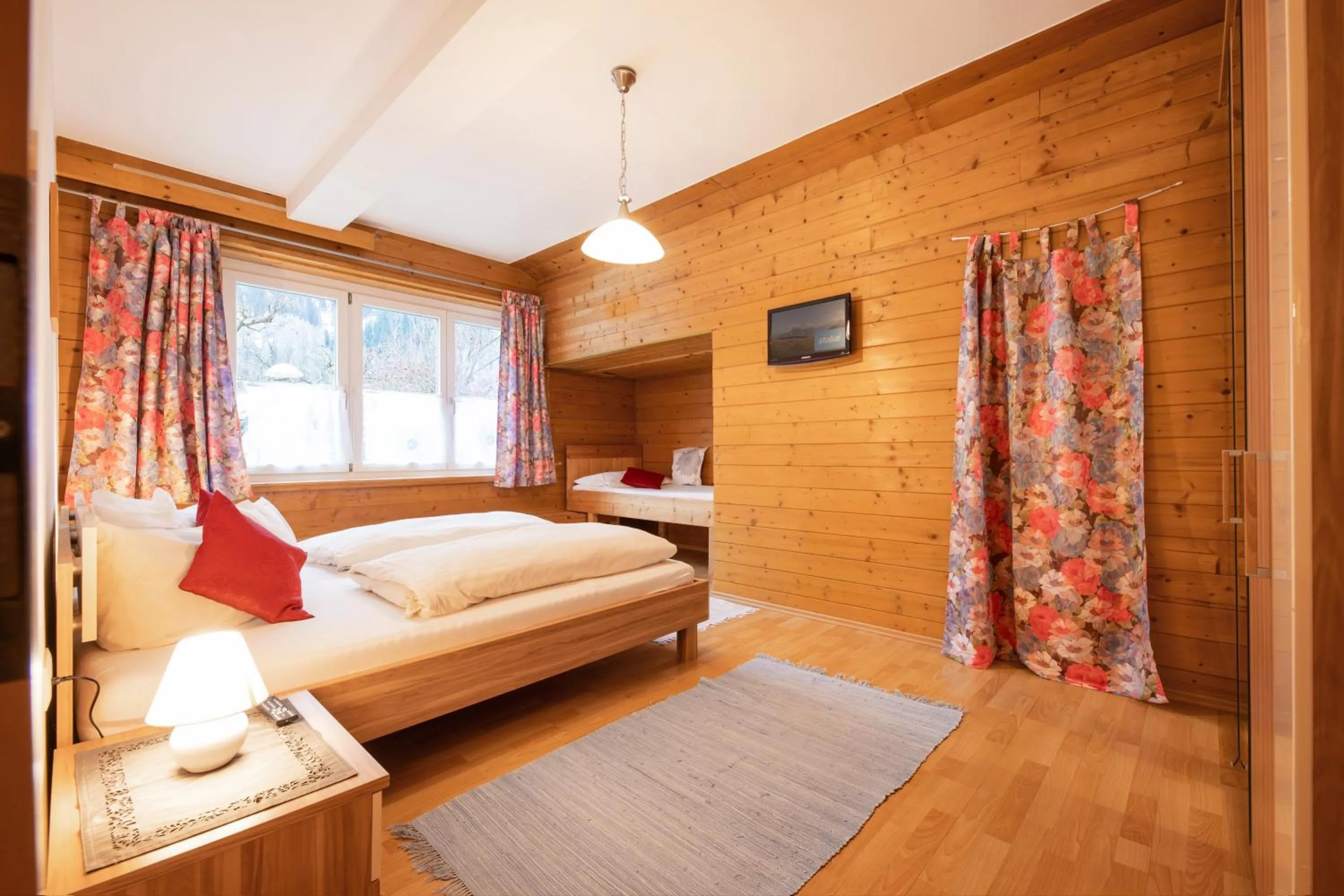 Bed in Ferienwohnung Mondial