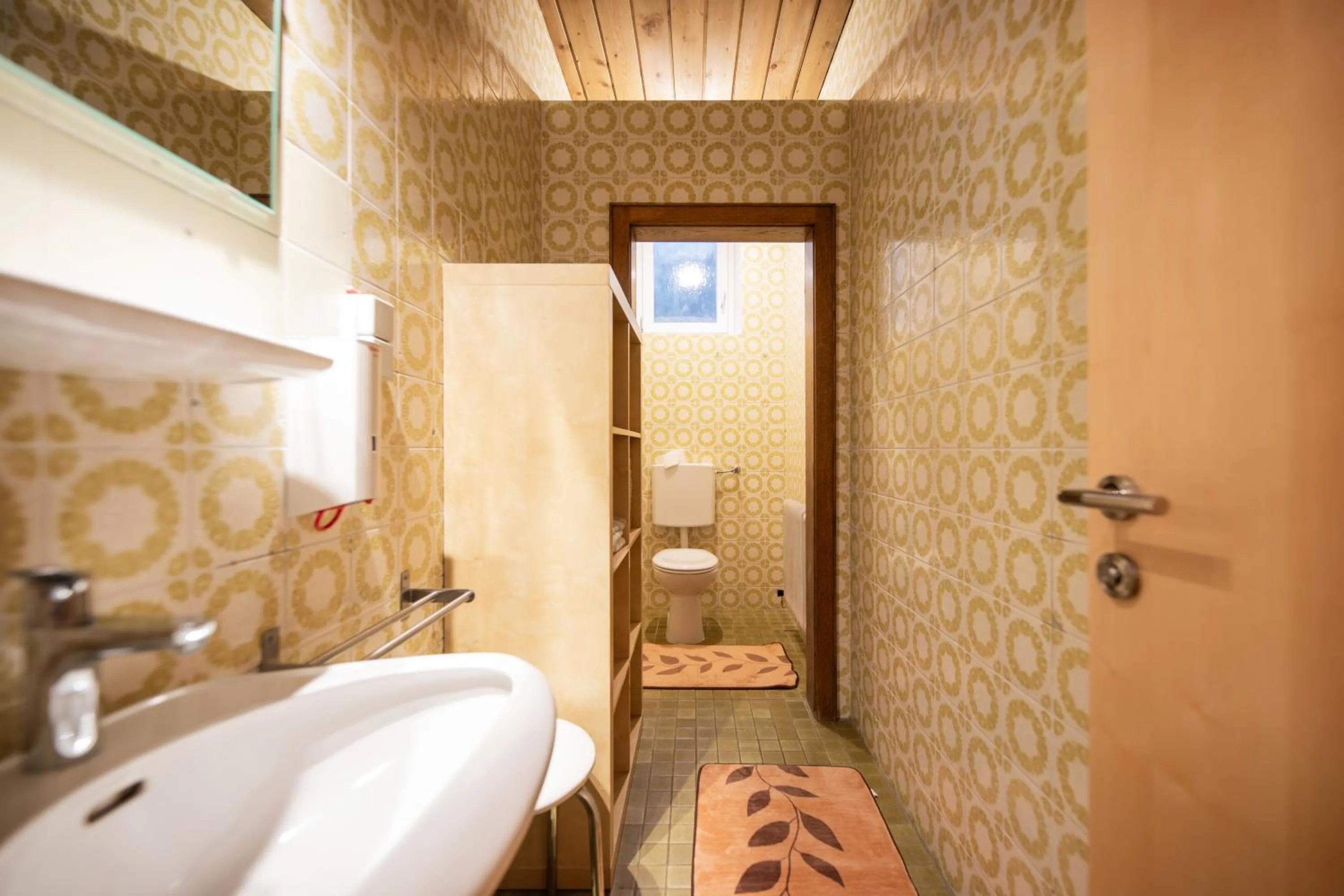 Toilet in Ferienwohnung Mondial