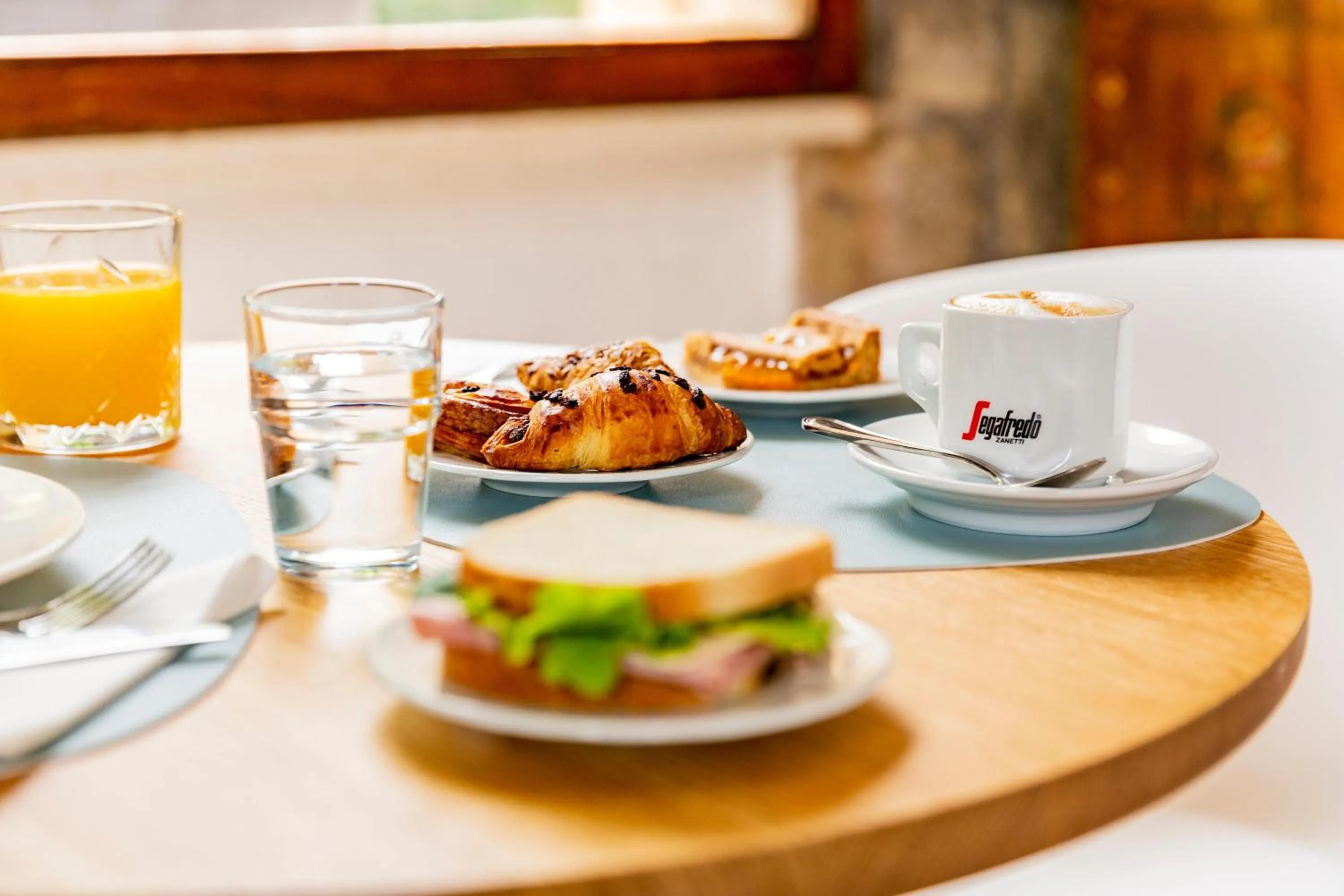 Restaurant/places to eat in Hotel Capo D'Uomo