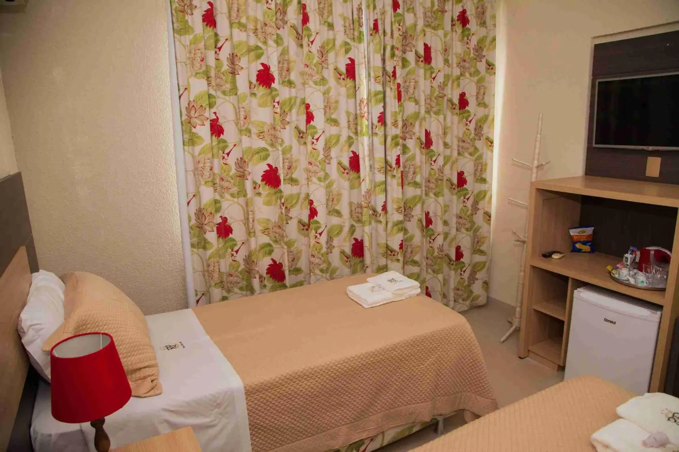 Deluxe Twin Room - single occupancy in CHA Royal Plaza Hotel Deluxe Twin Room - single occupancy in CHA Royal Plaza Hotel