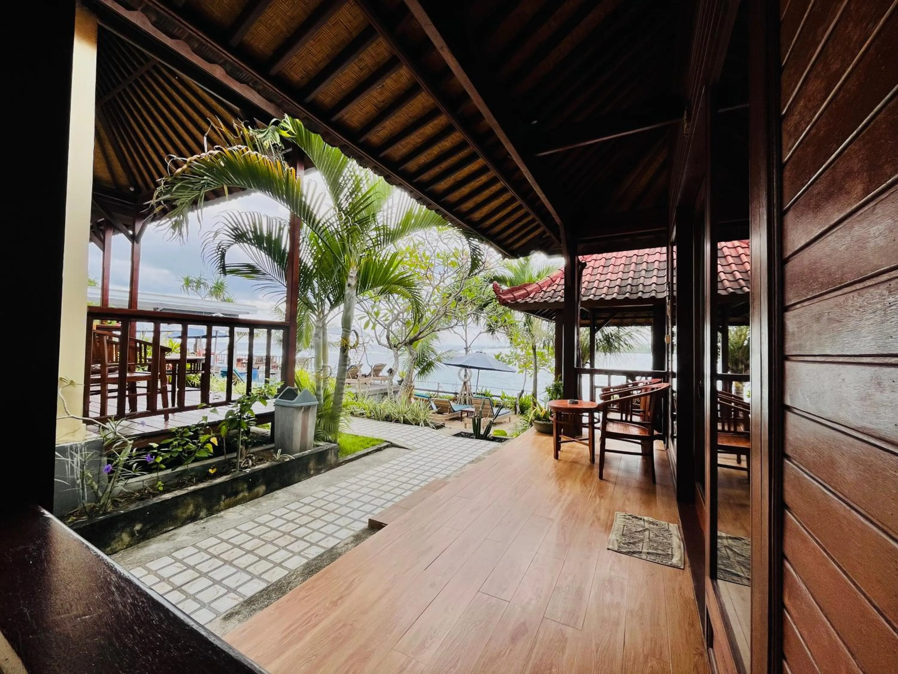Balcony/Terrace in Nusa Veranda Sunset Villas & Restaurant